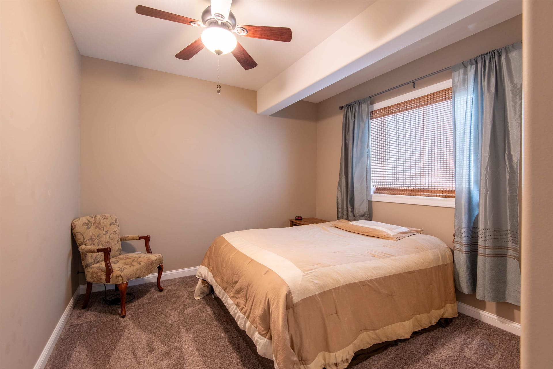 2289 Wedgewood Drive, Dubuque, IA 52002 2289 Wedgewood Drive, Dubuque, IA 52002