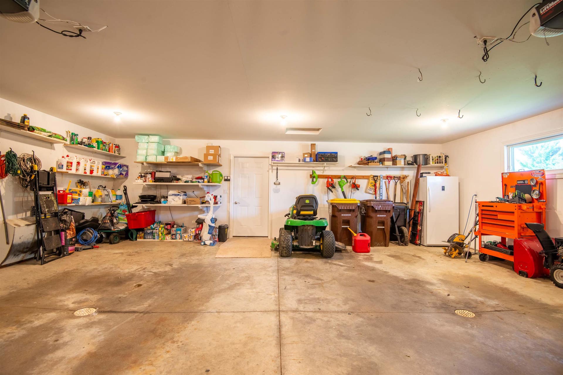 2289 Wedgewood Drive, Dubuque, IA 52002 2289 Wedgewood Drive, Dubuque, IA 52002