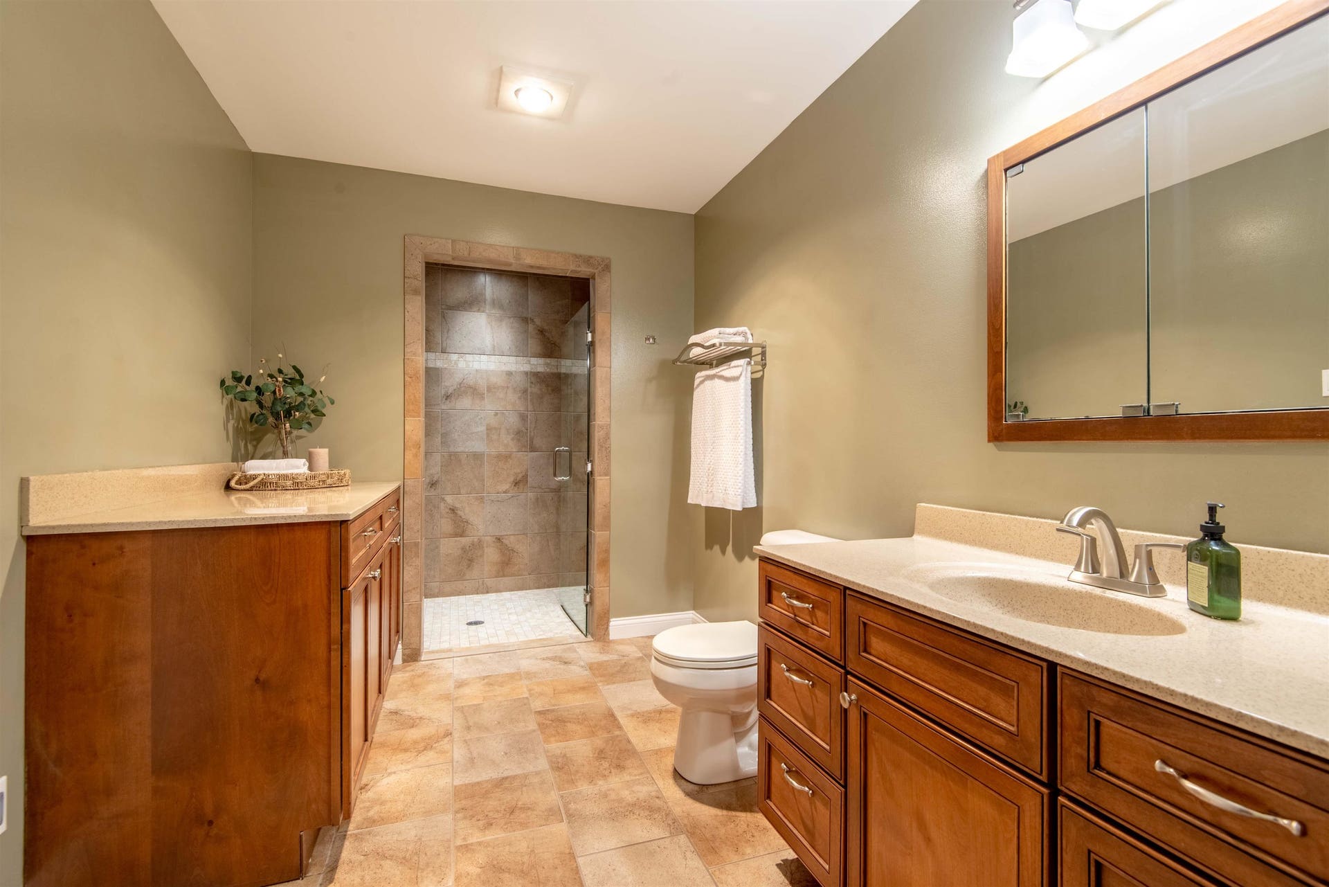 2289 Wedgewood Drive, Dubuque, IA 52002 2289 Wedgewood Drive, Dubuque, IA 52002