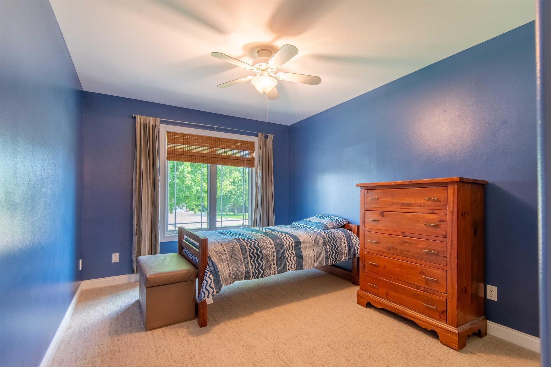 2289 Wedgewood Drive, Dubuque, IA 52002 2289 Wedgewood Drive, Dubuque, IA 52002
