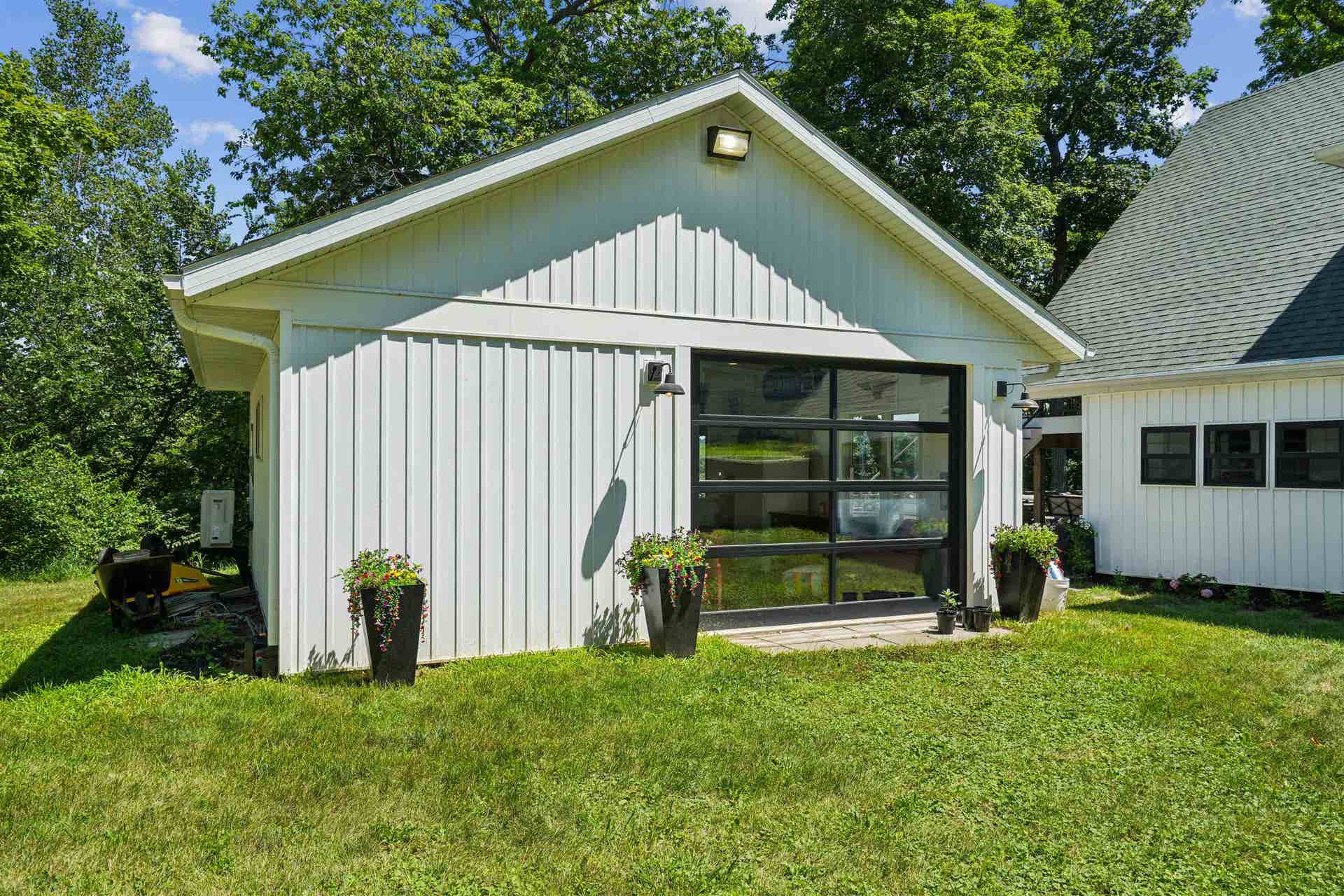26160 225th Avenue, Delhi, IA 52223 26160 225th Avenue, Delhi, IA 52223