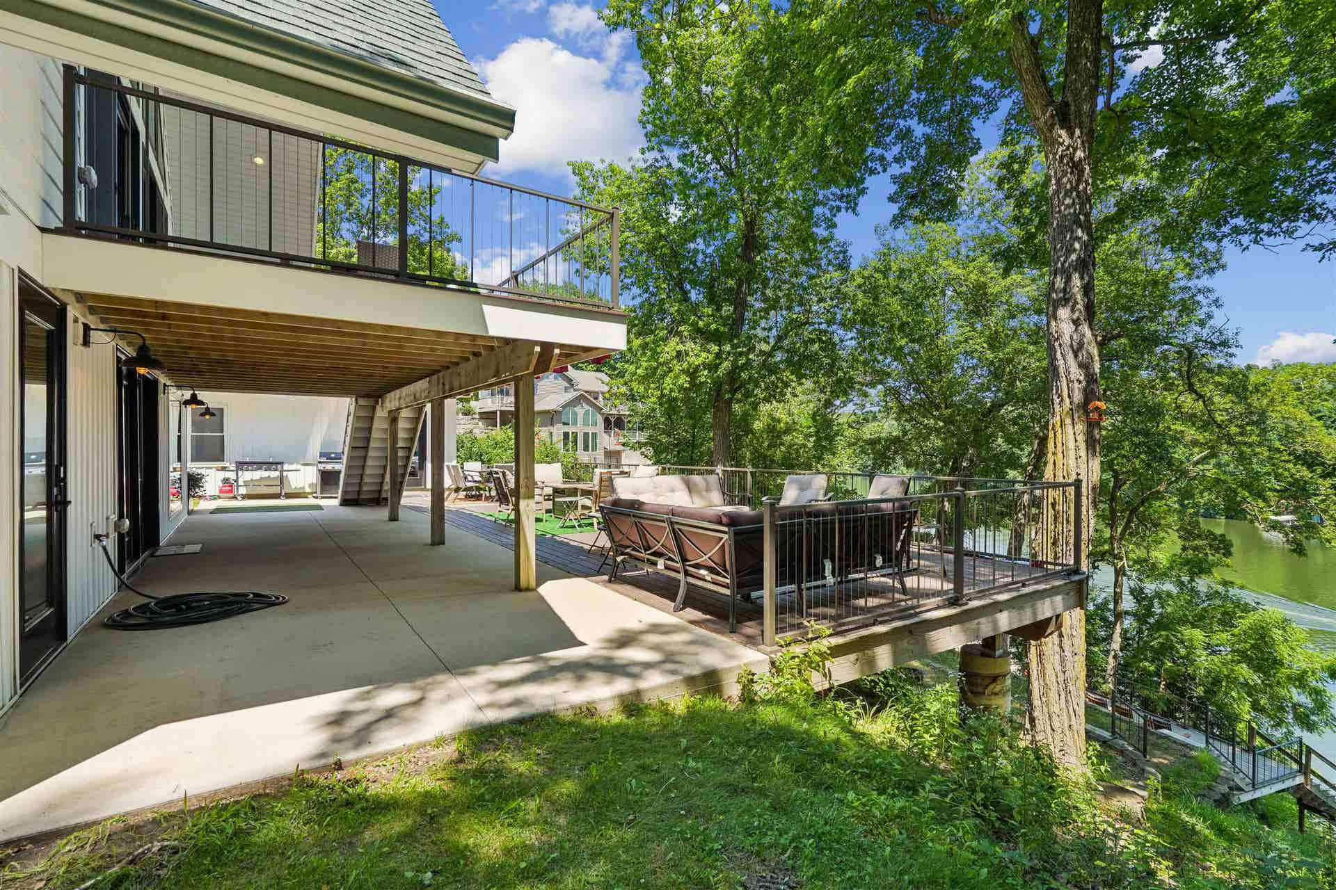 26160 225th Avenue, Delhi, IA 52223 26160 225th Avenue, Delhi, IA 52223