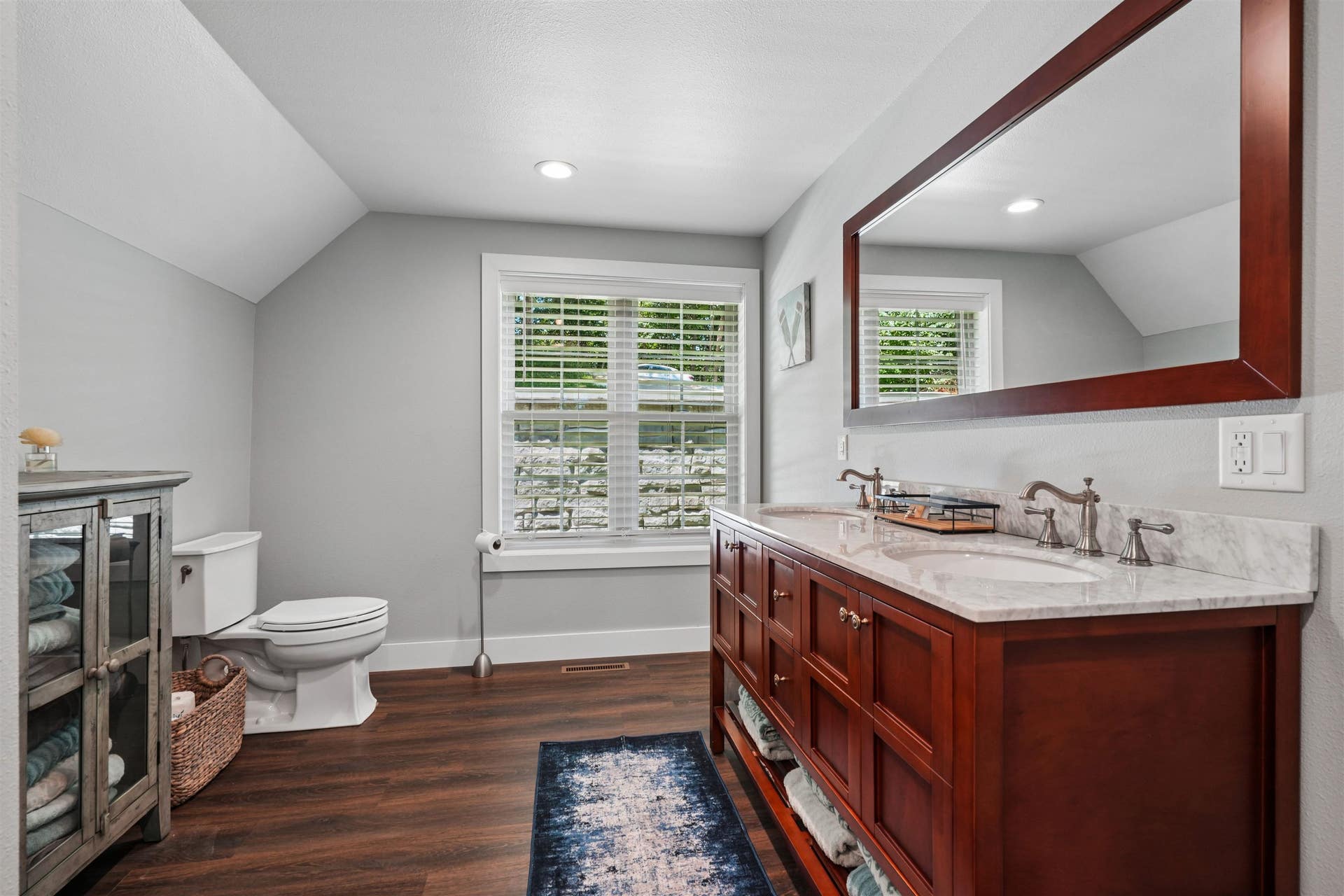 26160 225th Avenue, Delhi, IA 52223 26160 225th Avenue, Delhi, IA 52223