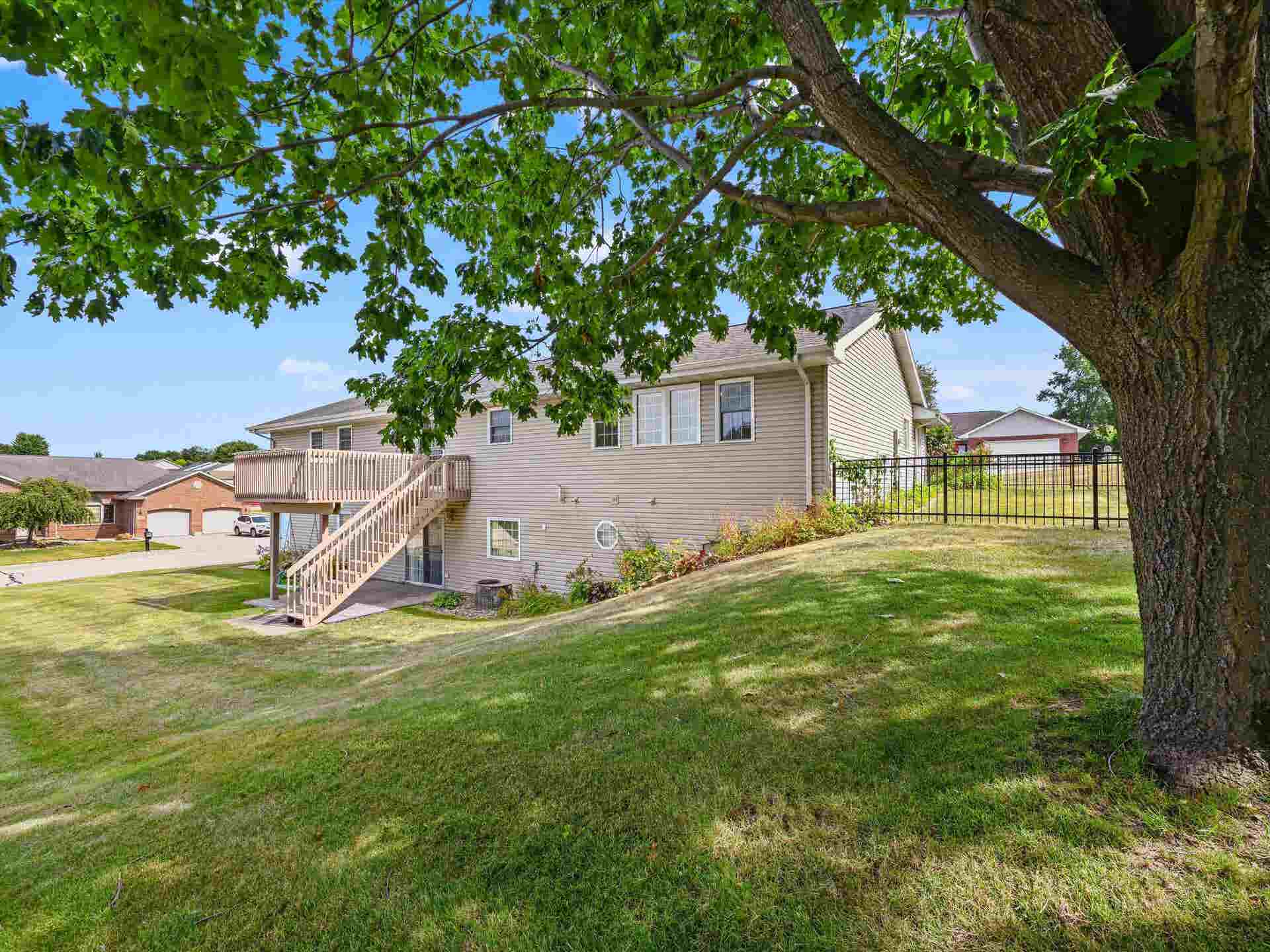 6183 Forest Hills Drive, Dubuque, IA 52002 6183 Forest Hills Drive, Dubuque, IA 52002