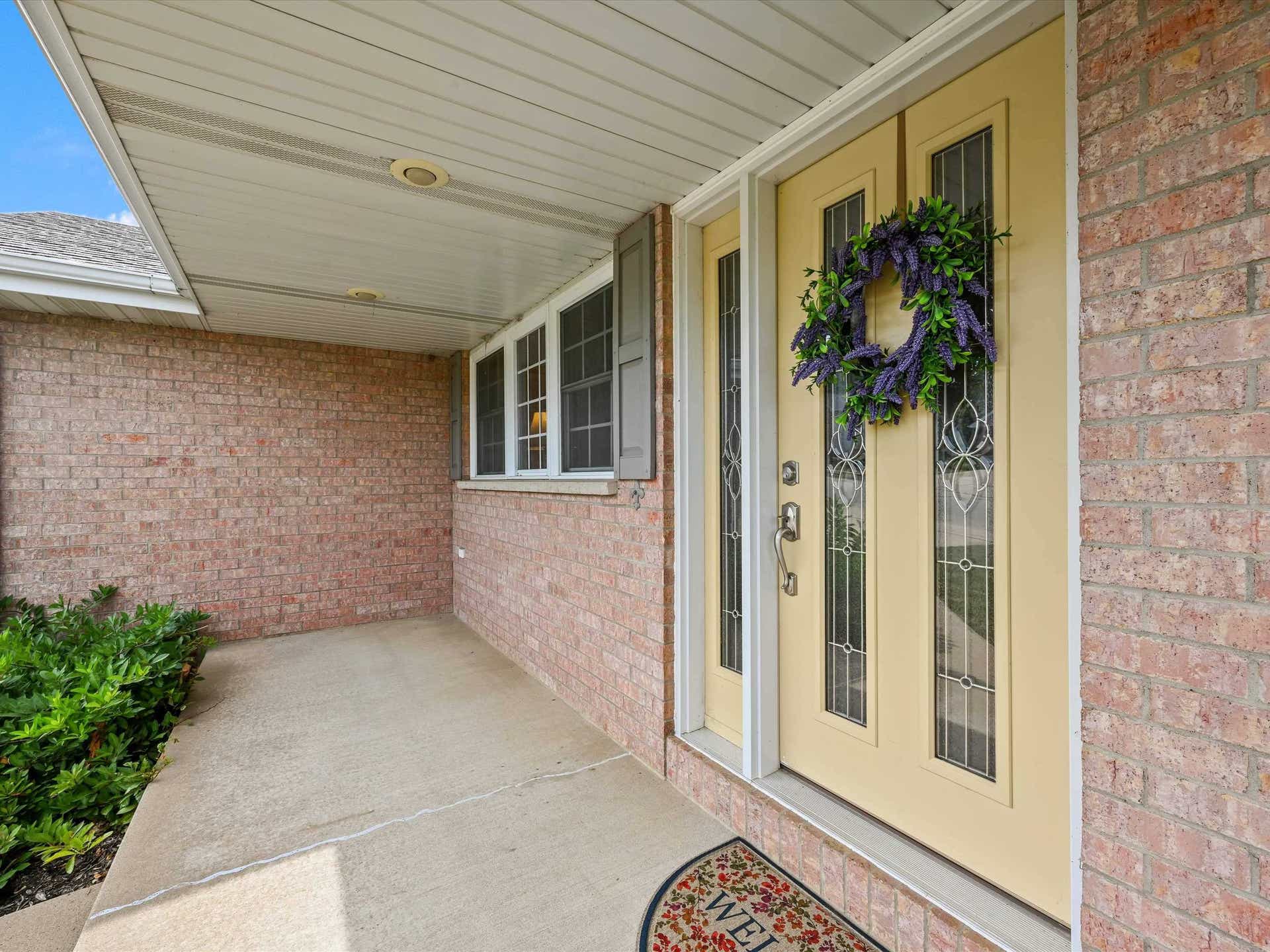 6183 Forest Hills Drive, Dubuque, IA 52002 6183 Forest Hills Drive, Dubuque, IA 52002