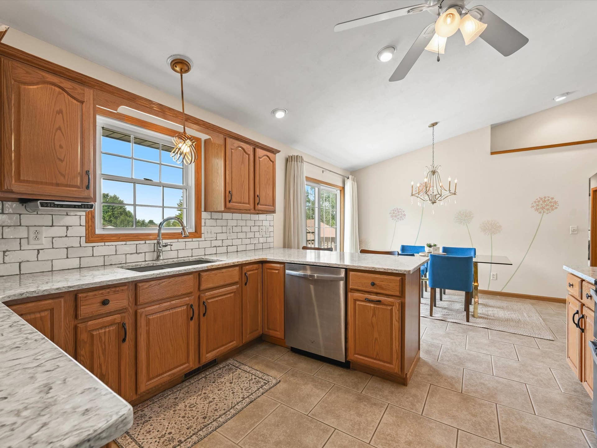 6183 Forest Hills Drive, Dubuque, IA 52002 6183 Forest Hills Drive, Dubuque, IA 52002