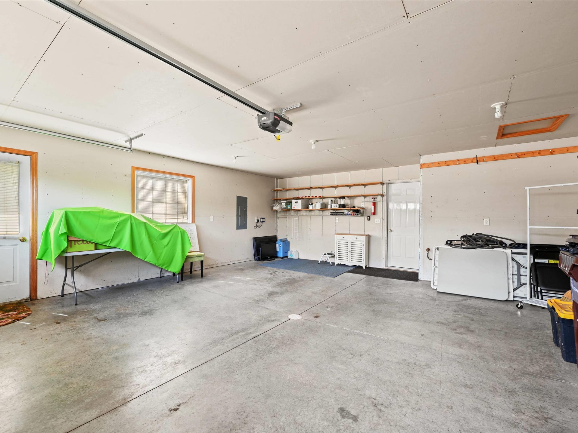 6183 Forest Hills Drive, Dubuque, IA 52002 6183 Forest Hills Drive, Dubuque, IA 52002