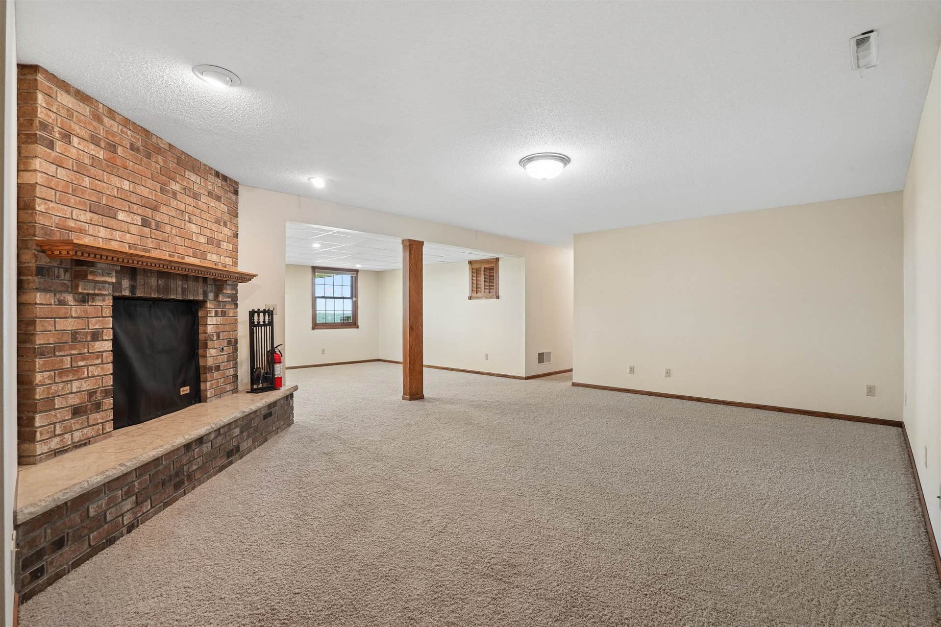 10611 Jordan Lane, Dubuque, IA 52003 10611 Jordan Lane, Dubuque, IA 52003
