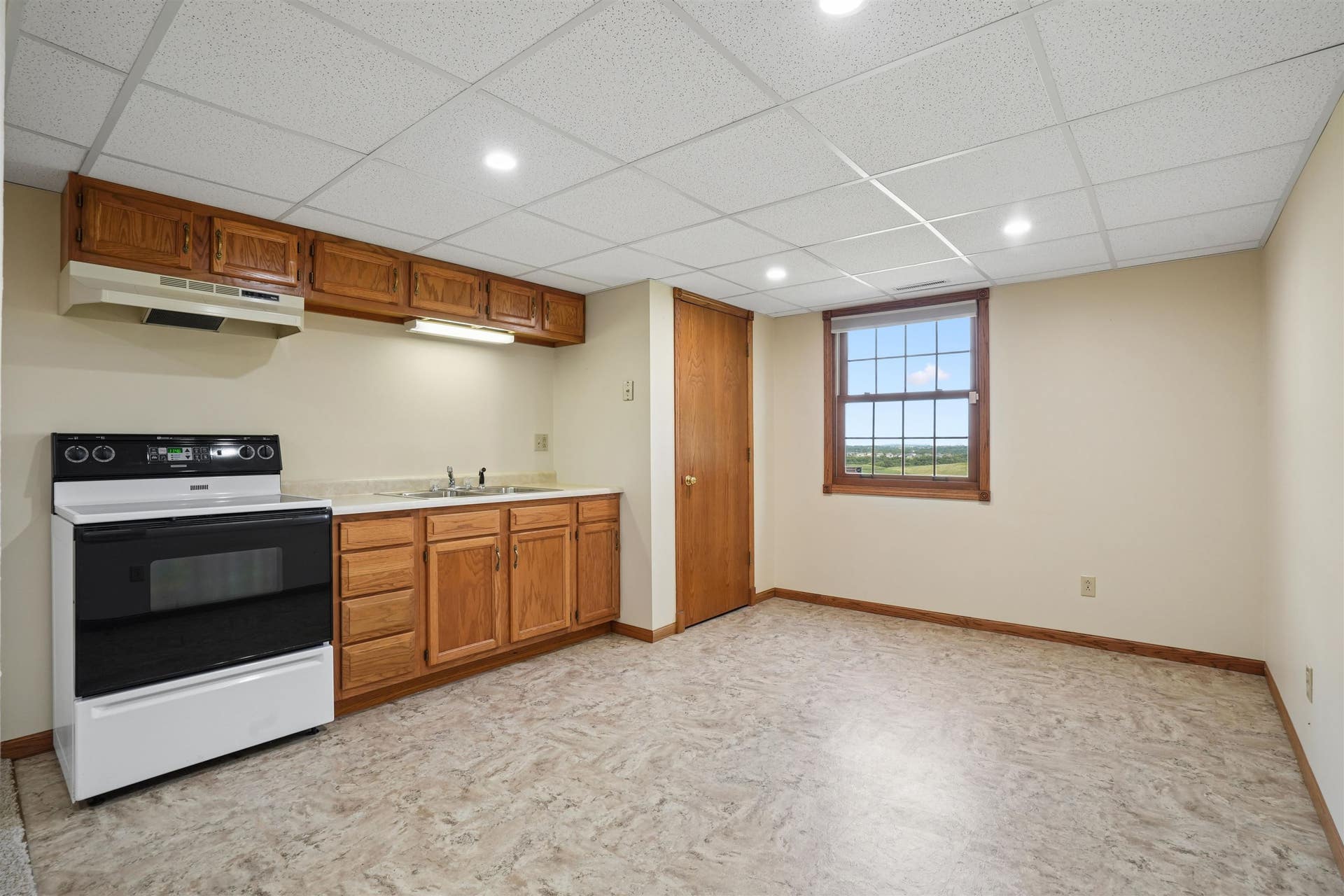 10611 Jordan Lane, Dubuque, IA 52003 10611 Jordan Lane, Dubuque, IA 52003