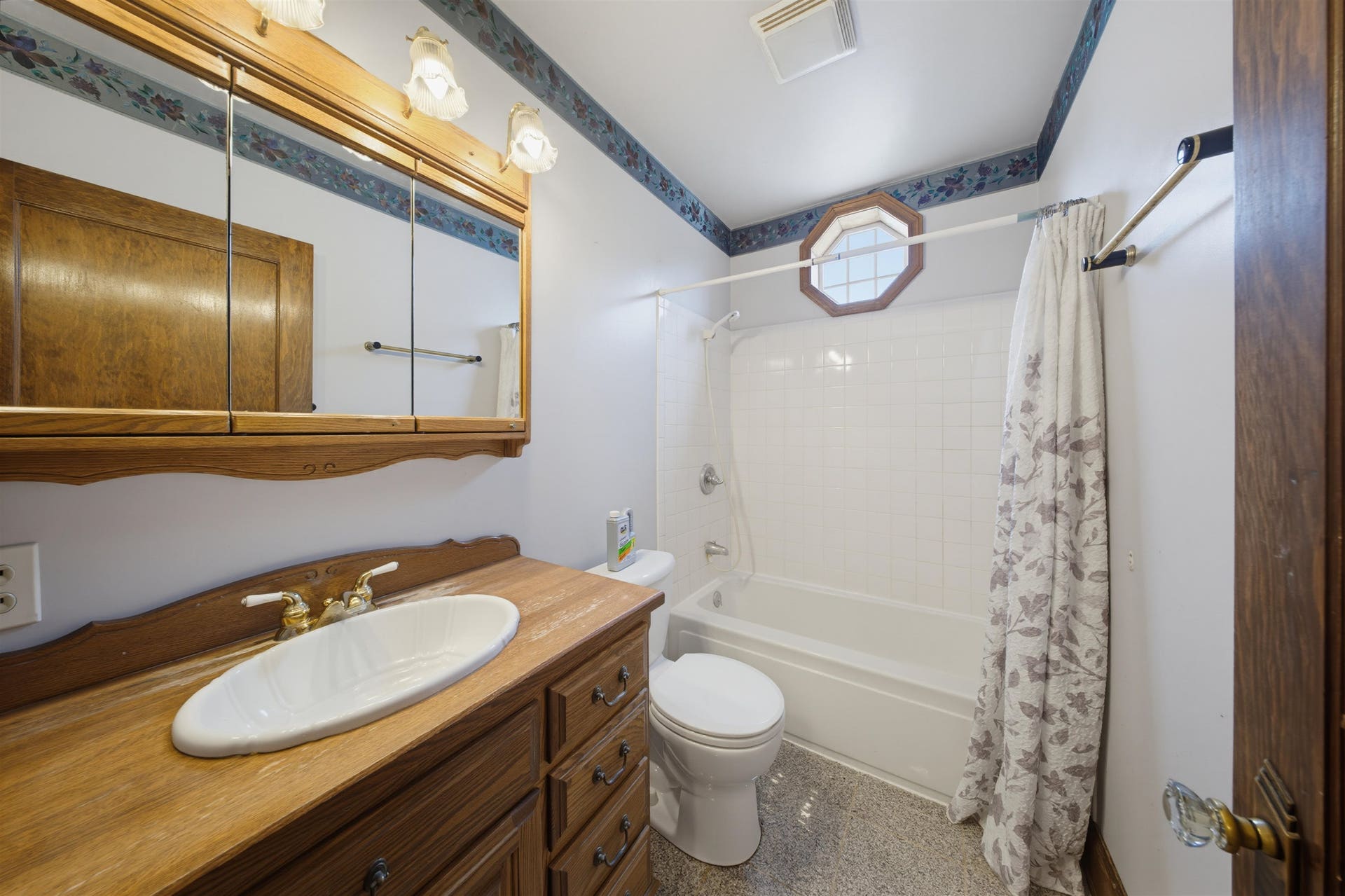 17465 Gardners Lane, Dubuque, IA 52001 17465 Gardners Lane, Dubuque, IA 52001