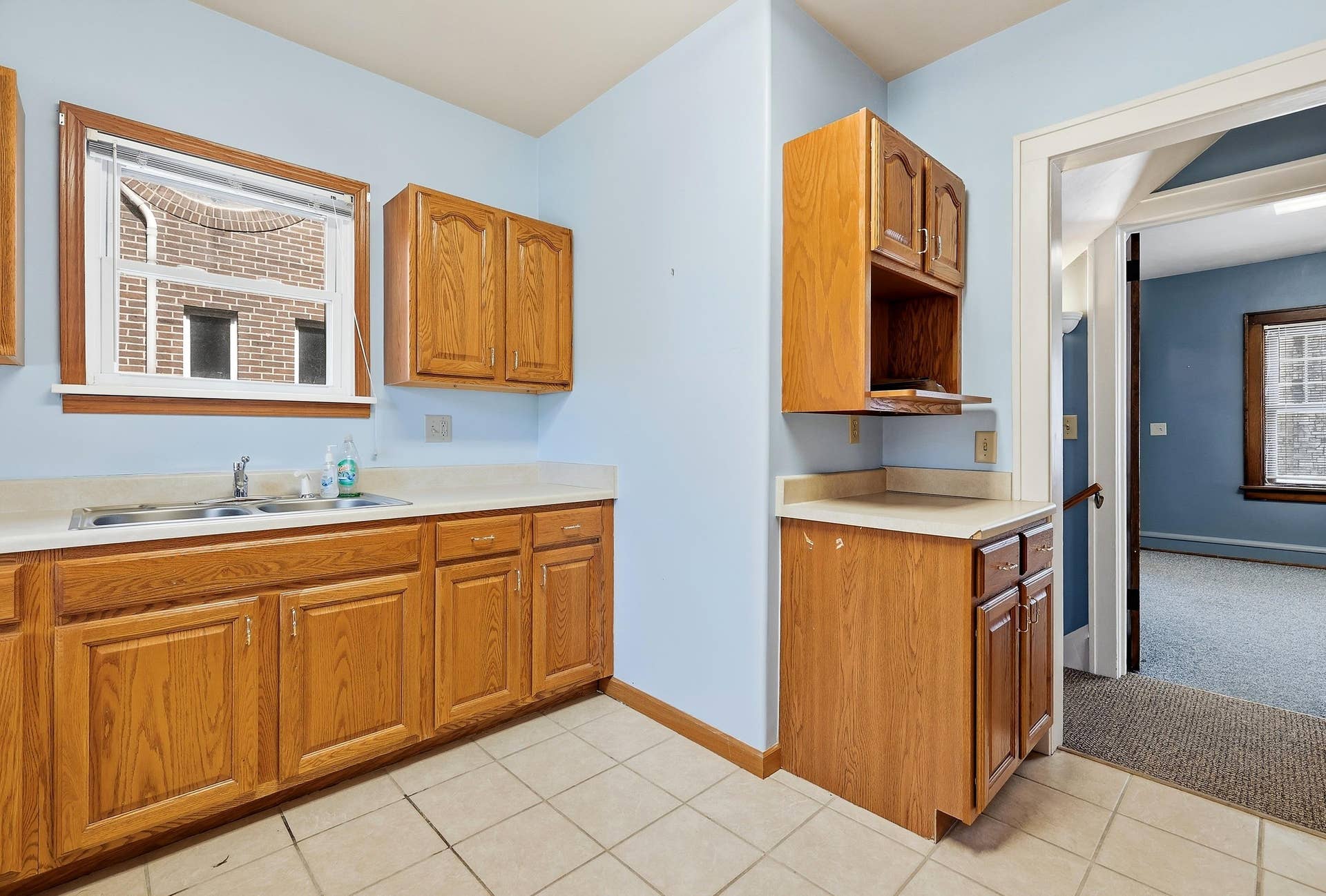 391 W 12 Street, Dubuque, IA 52001 391 W 12 Street, Dubuque, IA 52001