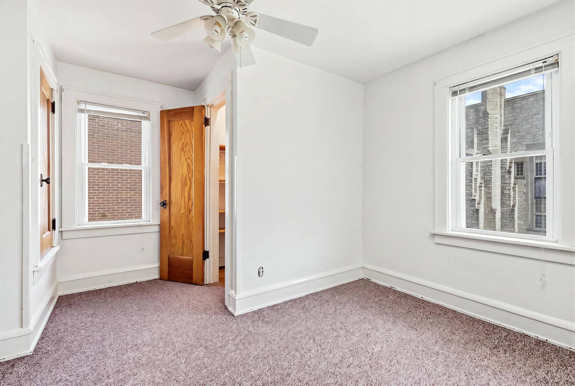 391 W 12 Street, Dubuque, IA 52001 391 W 12 Street, Dubuque, IA 52001