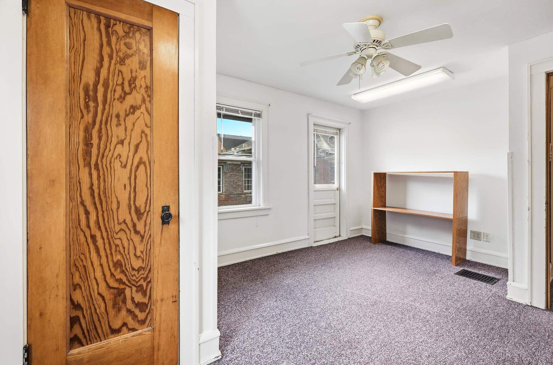 391 W 12 Street, Dubuque, IA 52001 391 W 12 Street, Dubuque, IA 52001