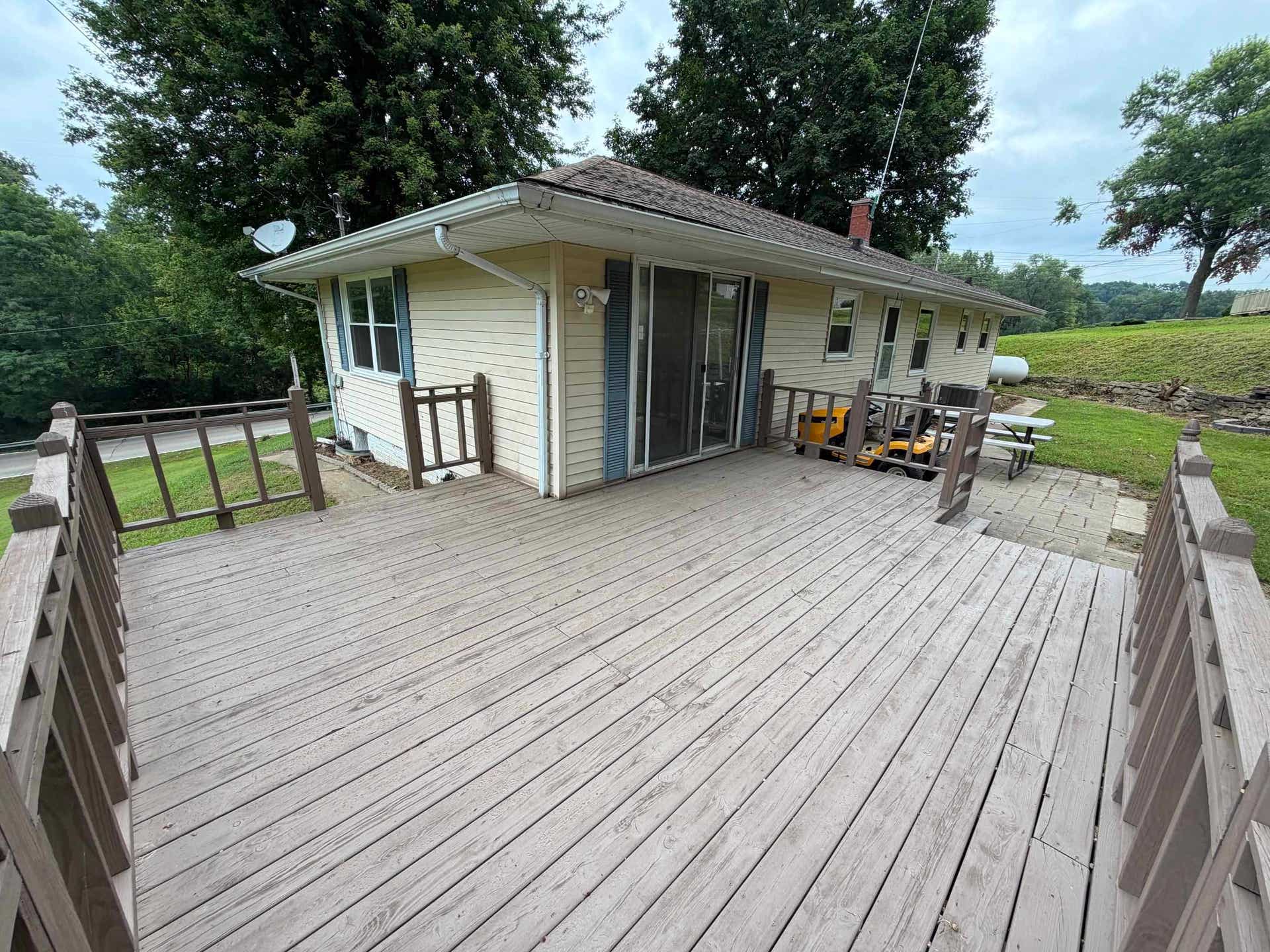 1070 Roosevelt Street, Dubuque, IA 52001 1070 Roosevelt Street, Dubuque, IA 52001