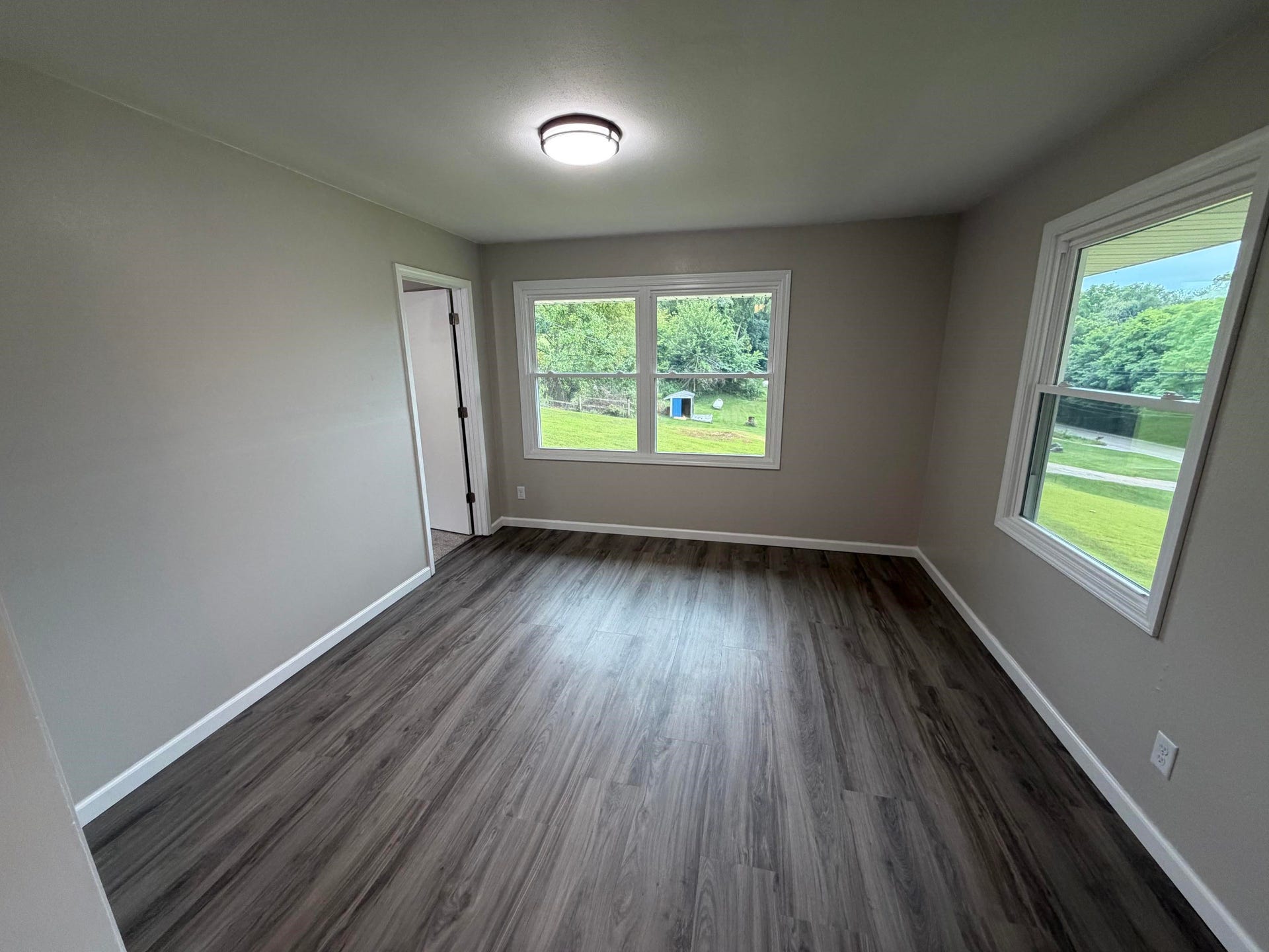 1070 Roosevelt Street, Dubuque, IA 52001 1070 Roosevelt Street, Dubuque, IA 52001