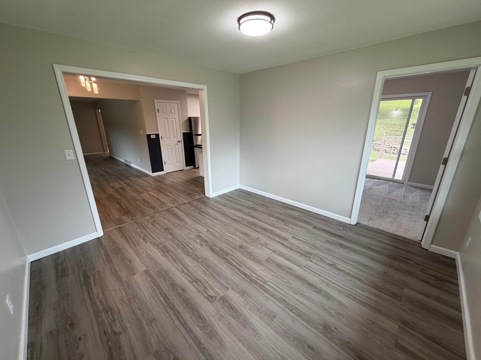1070 Roosevelt Street, Dubuque, IA 52001 1070 Roosevelt Street, Dubuque, IA 52001