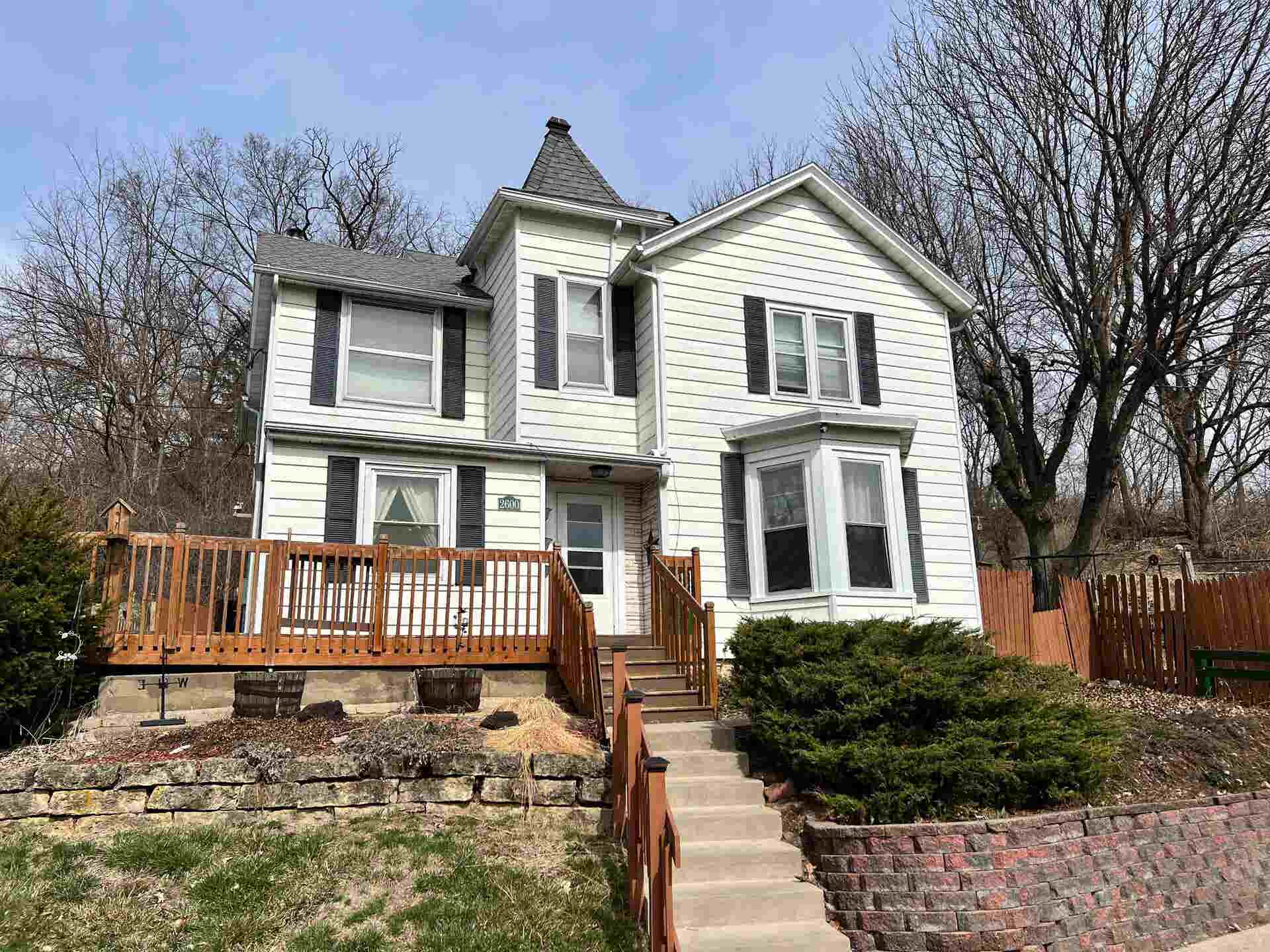 2600 Broadway Street, Dubuque, IA 52001 2600 Broadway Street, Dubuque, IA 52001
