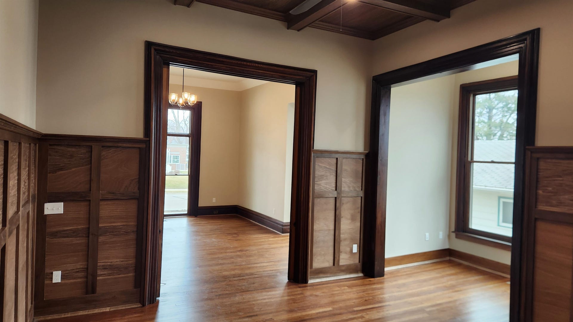 890 W 3rd Street, Dubuque, IA 52001 890 W 3rd Street, Dubuque, IA 52001