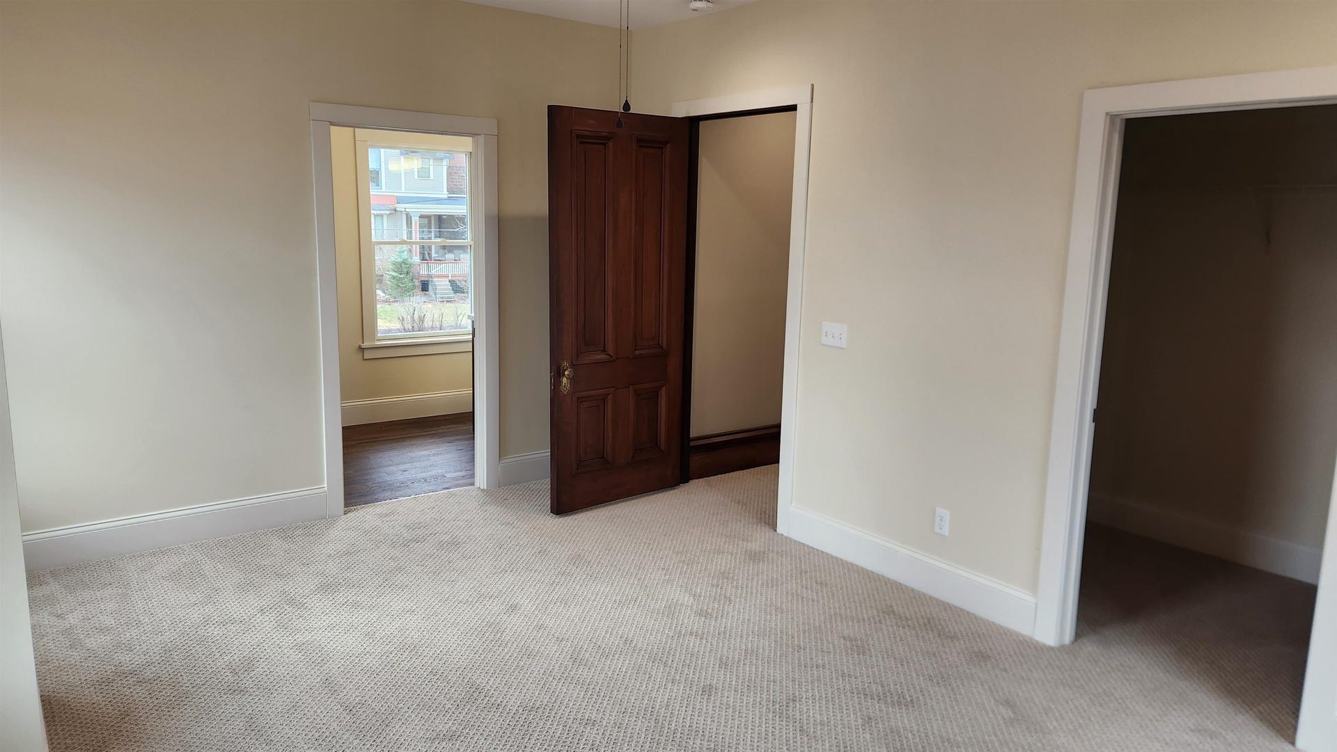 890 W 3rd Street, Dubuque, IA 52001 890 W 3rd Street, Dubuque, IA 52001