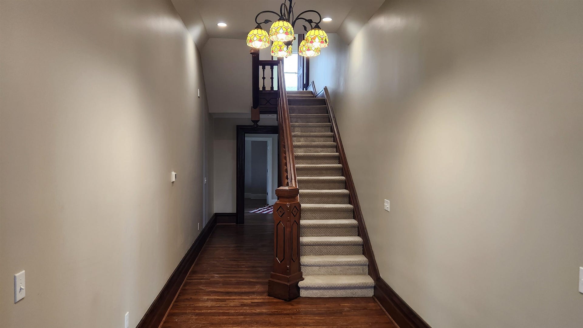 890 W 3rd Street, Dubuque, IA 52001 890 W 3rd Street, Dubuque, IA 52001