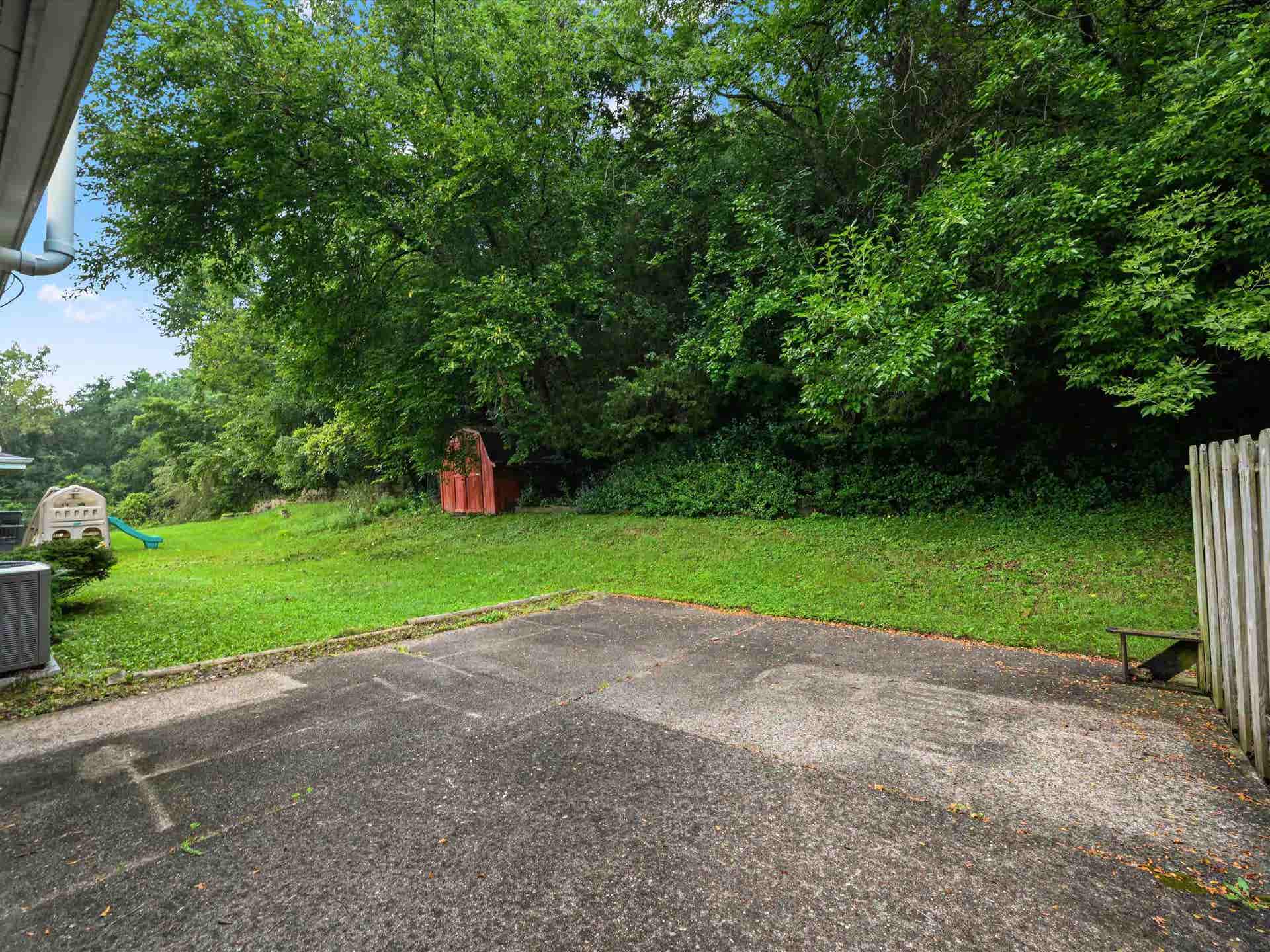2920 Wildwood Drive, Dubuque, IA 52001 2920 Wildwood Drive, Dubuque, IA 52001