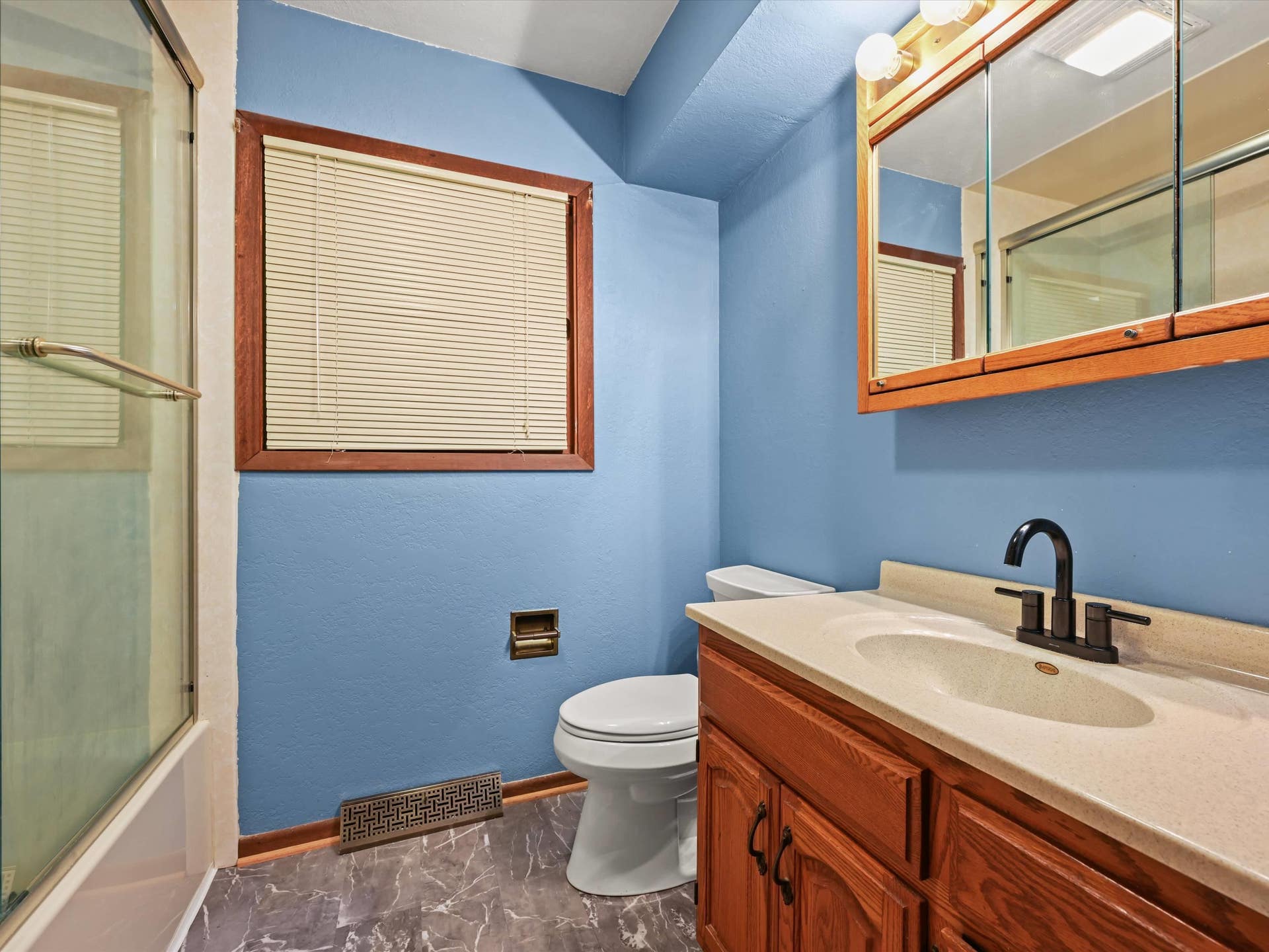 2920 Wildwood Drive, Dubuque, IA 52001 2920 Wildwood Drive, Dubuque, IA 52001