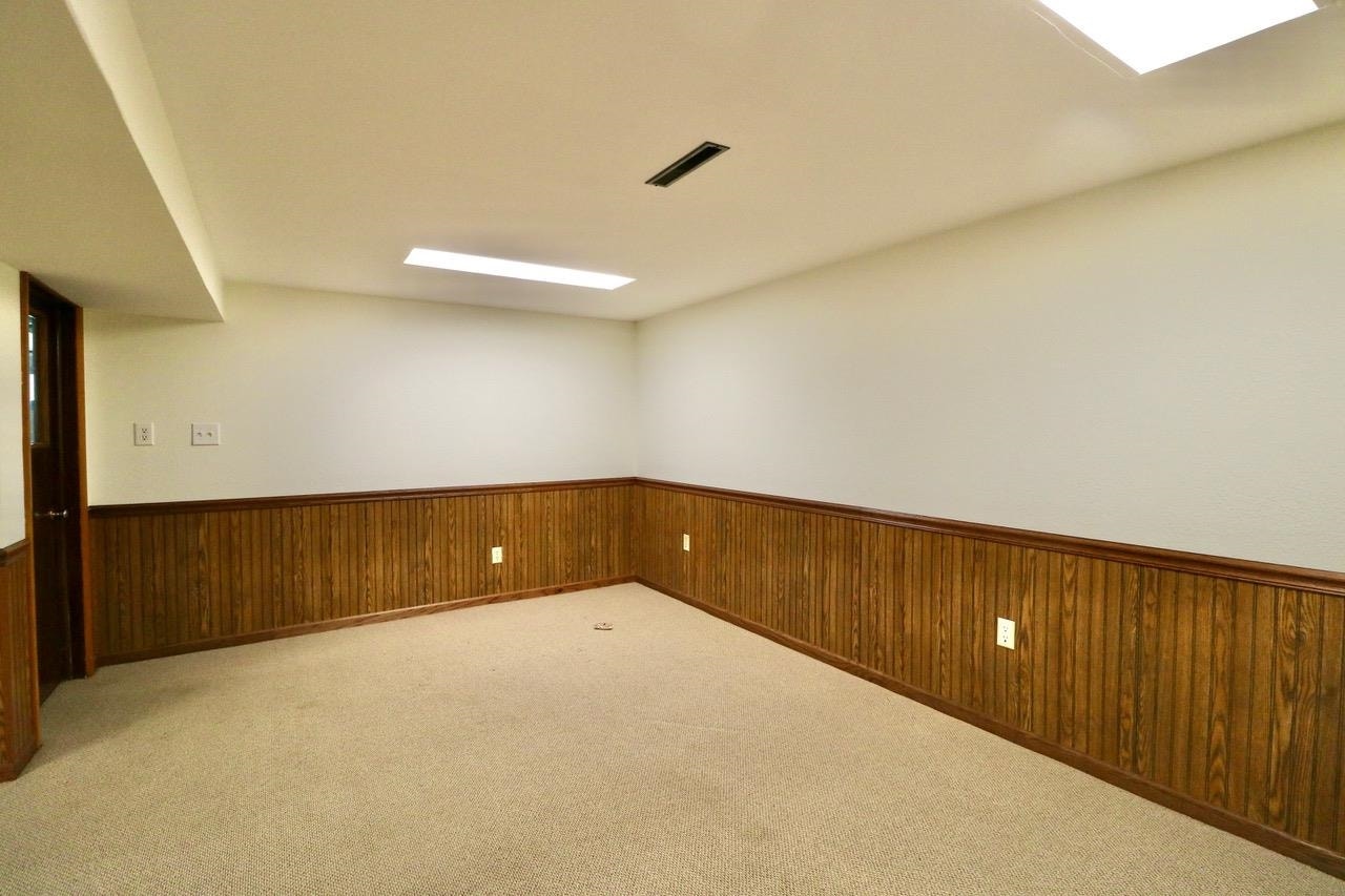 8881 Metropolitan Heights, Dubuque, IA 52003 8881 Metropolitan Heights, Dubuque, IA 52003