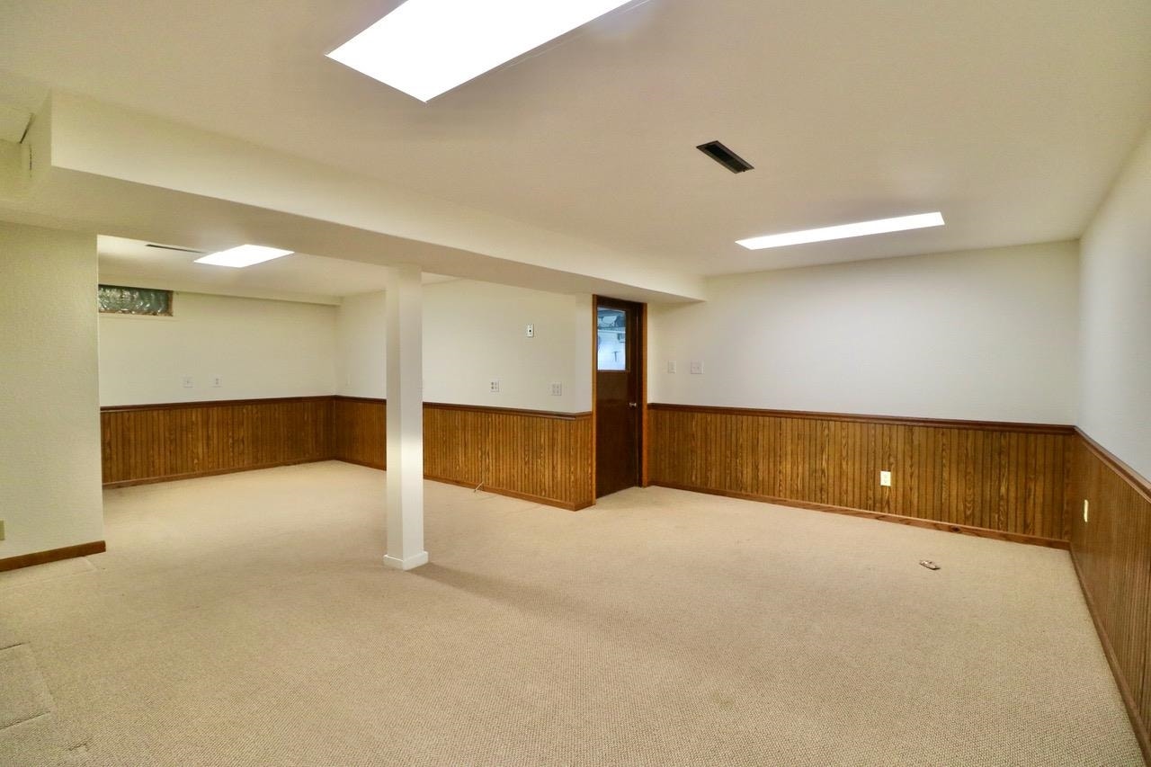 8881 Metropolitan Heights, Dubuque, IA 52003 8881 Metropolitan Heights, Dubuque, IA 52003