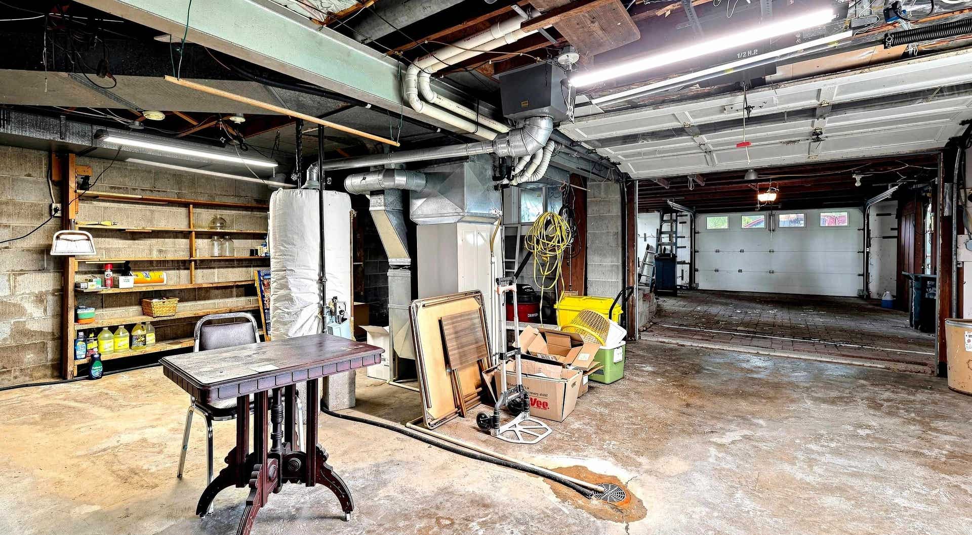 3017 John F Kennedy Road, Dubuque, IA 52002 3017 John F Kennedy Road, Dubuque, IA 52002