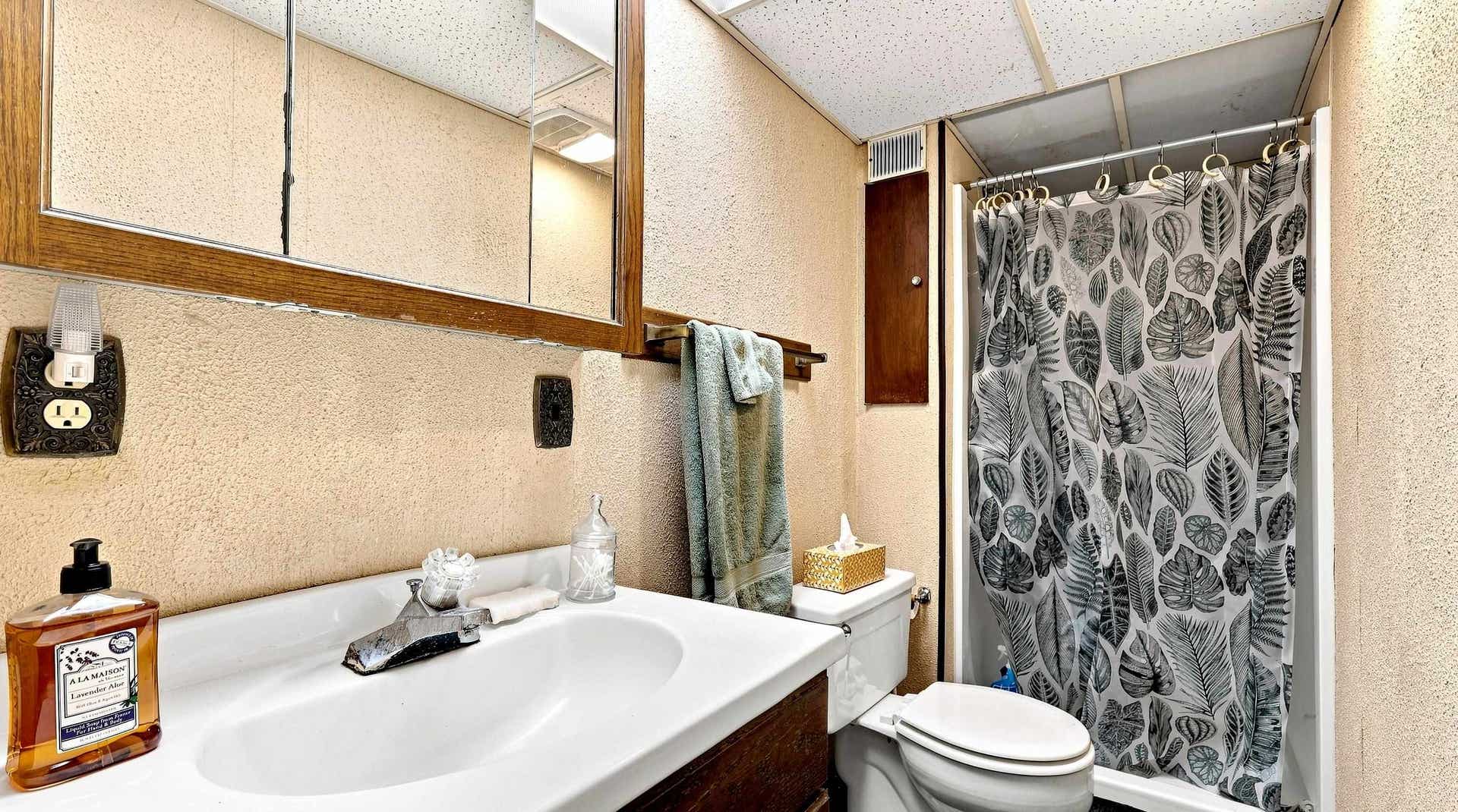3017 John F Kennedy Road, Dubuque, IA 52002 3017 John F Kennedy Road, Dubuque, IA 52002