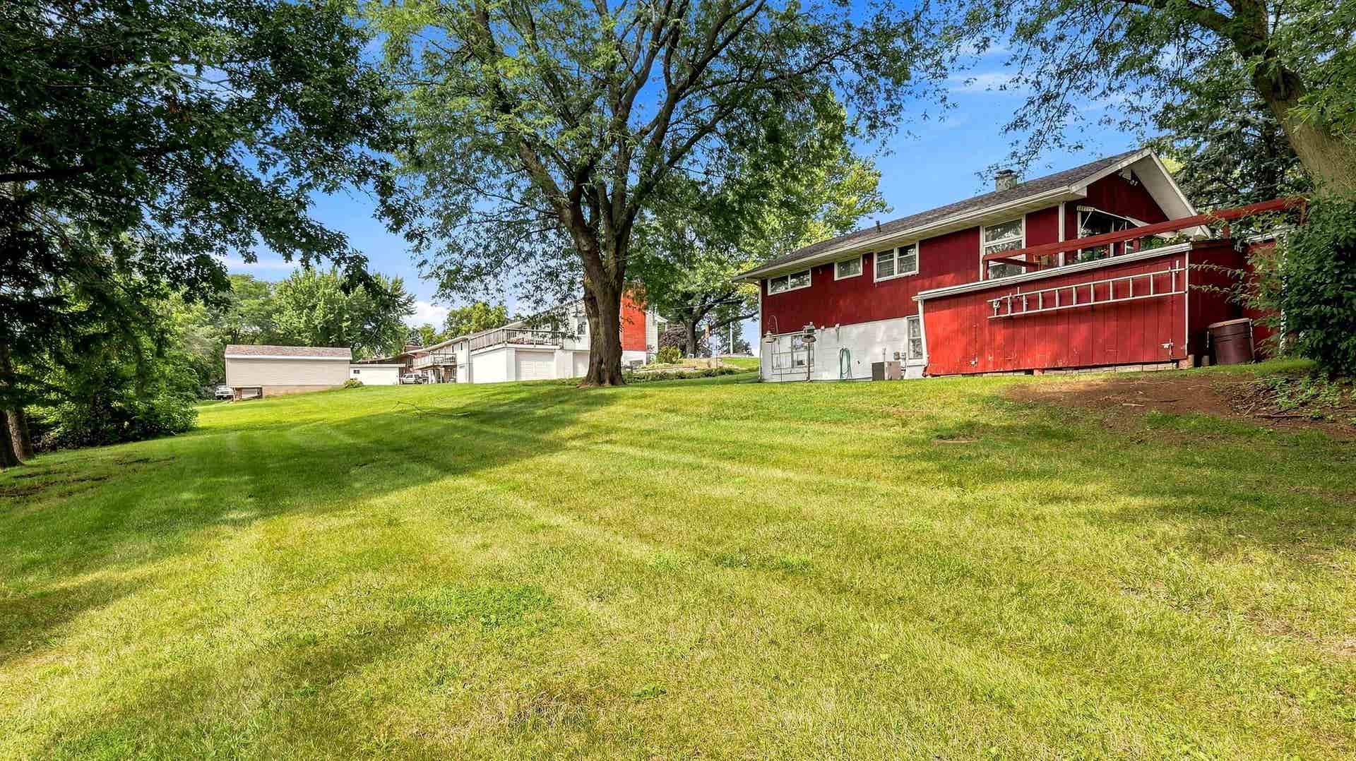 3017 John F Kennedy Road, Dubuque, IA 52002 3017 John F Kennedy Road, Dubuque, IA 52002