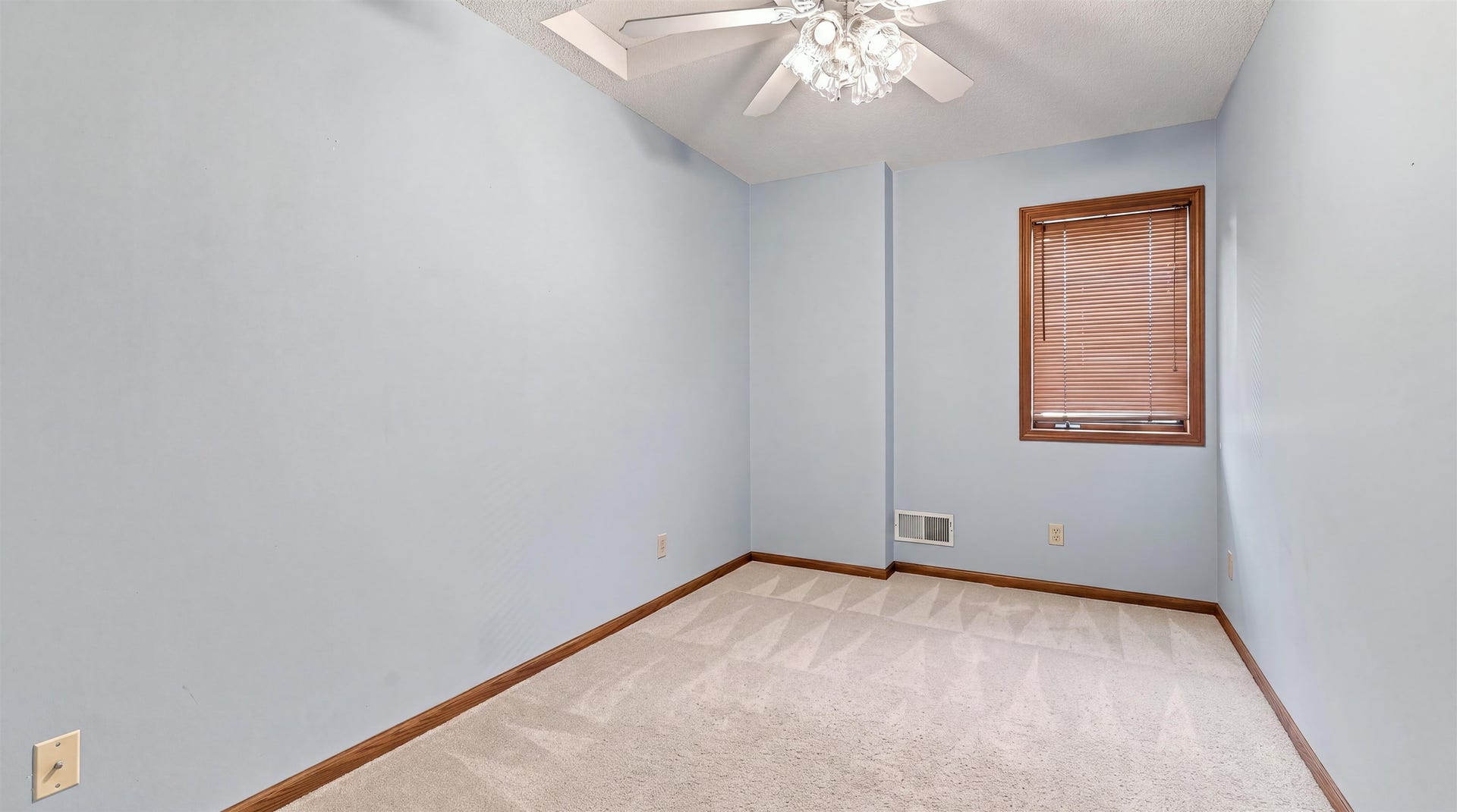 3113 Pasadena, #34 Court, #Unit 34, Dubuque, IA 52001 3113 Pasadena, #34 Court, #Unit 34, Dubuque, IA 52001