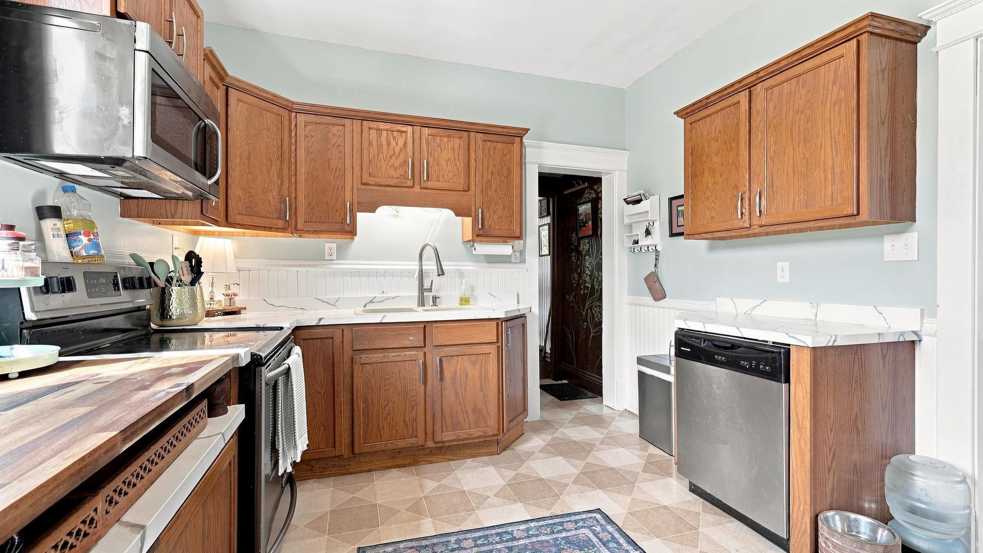 1765 S Grandview Avenue, Dubuque, IA 52003 1765 S Grandview Avenue, Dubuque, IA 52003