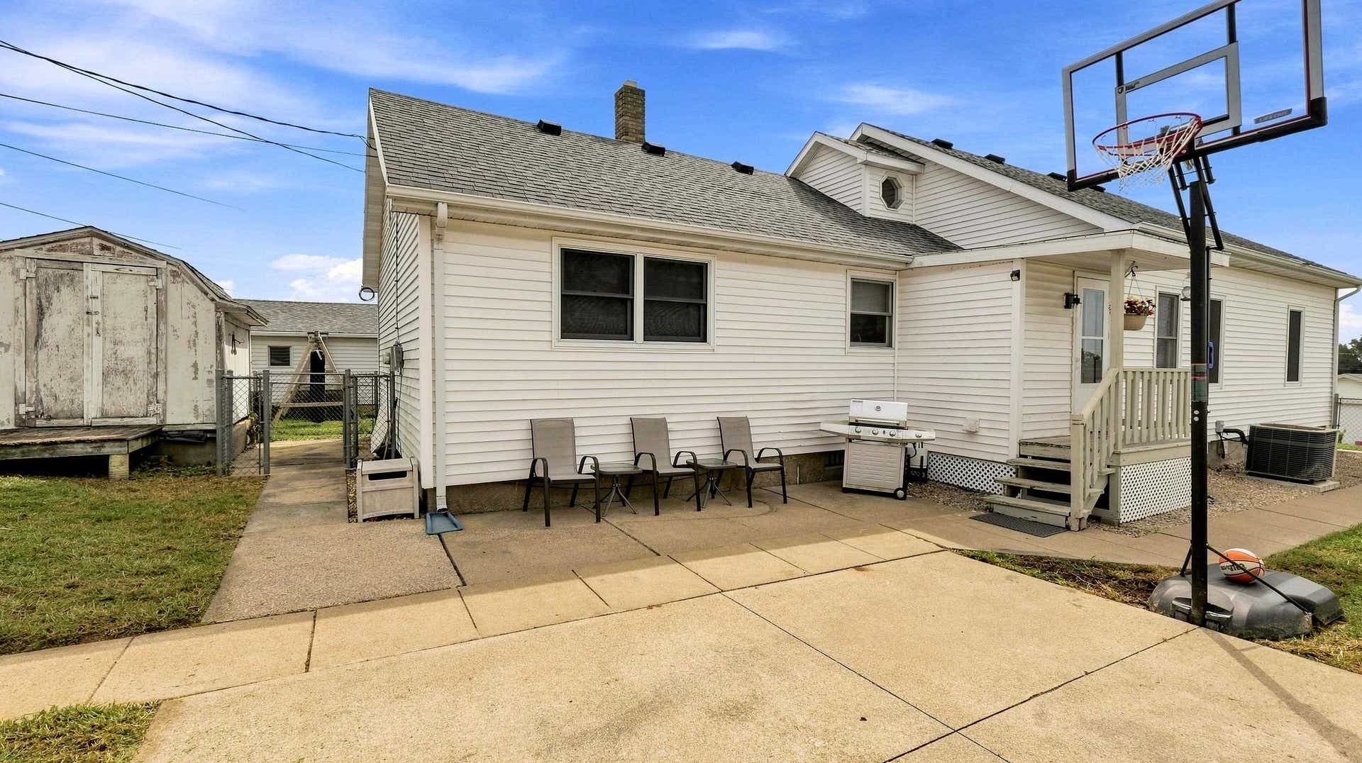 721 Groveland Place, Dubuque, IA 52001 721 Groveland Place, Dubuque, IA 52001