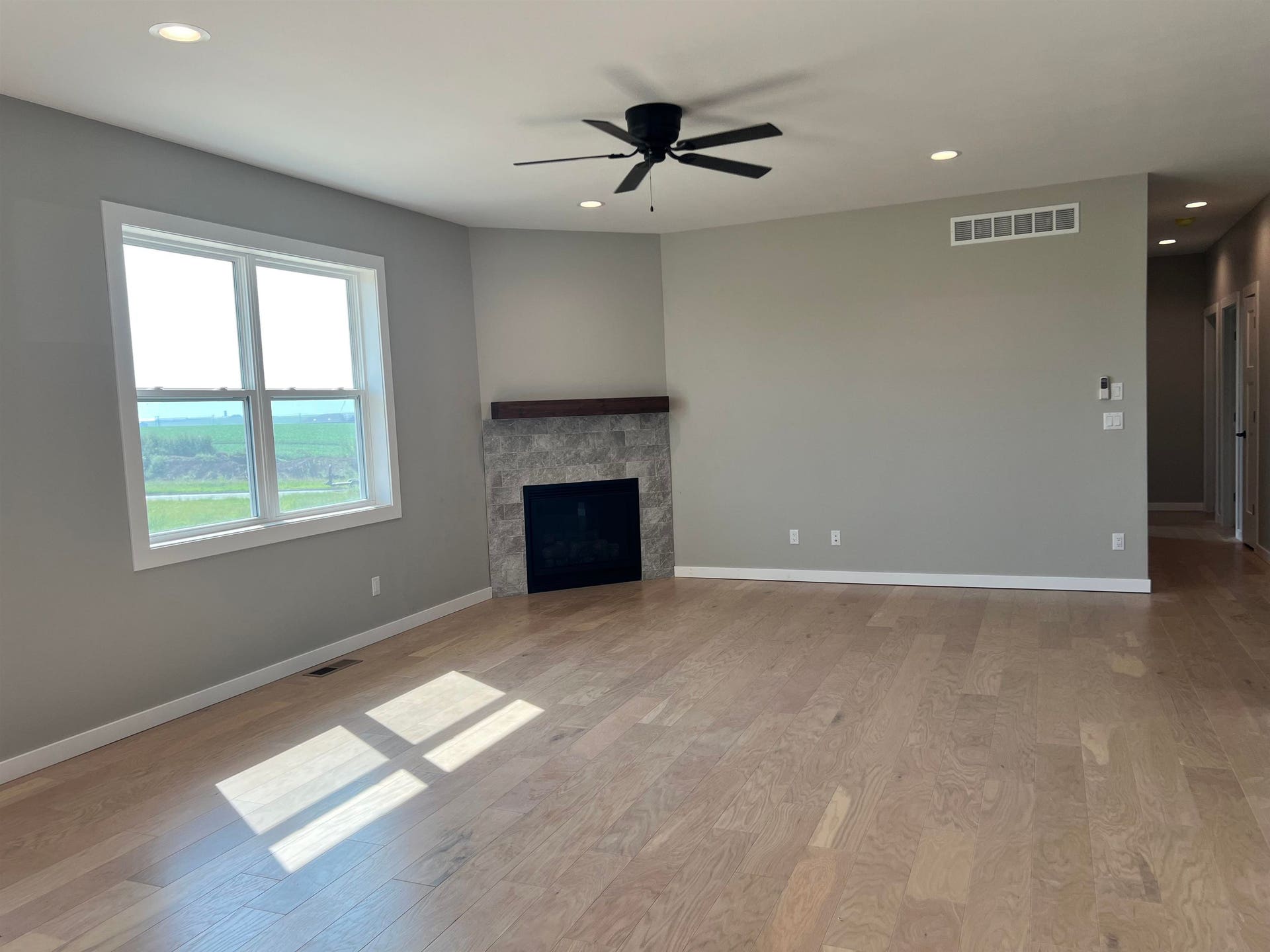 440 Gavin Circle, Peosta, IA 52068 440 Gavin Circle, Peosta, IA 52068