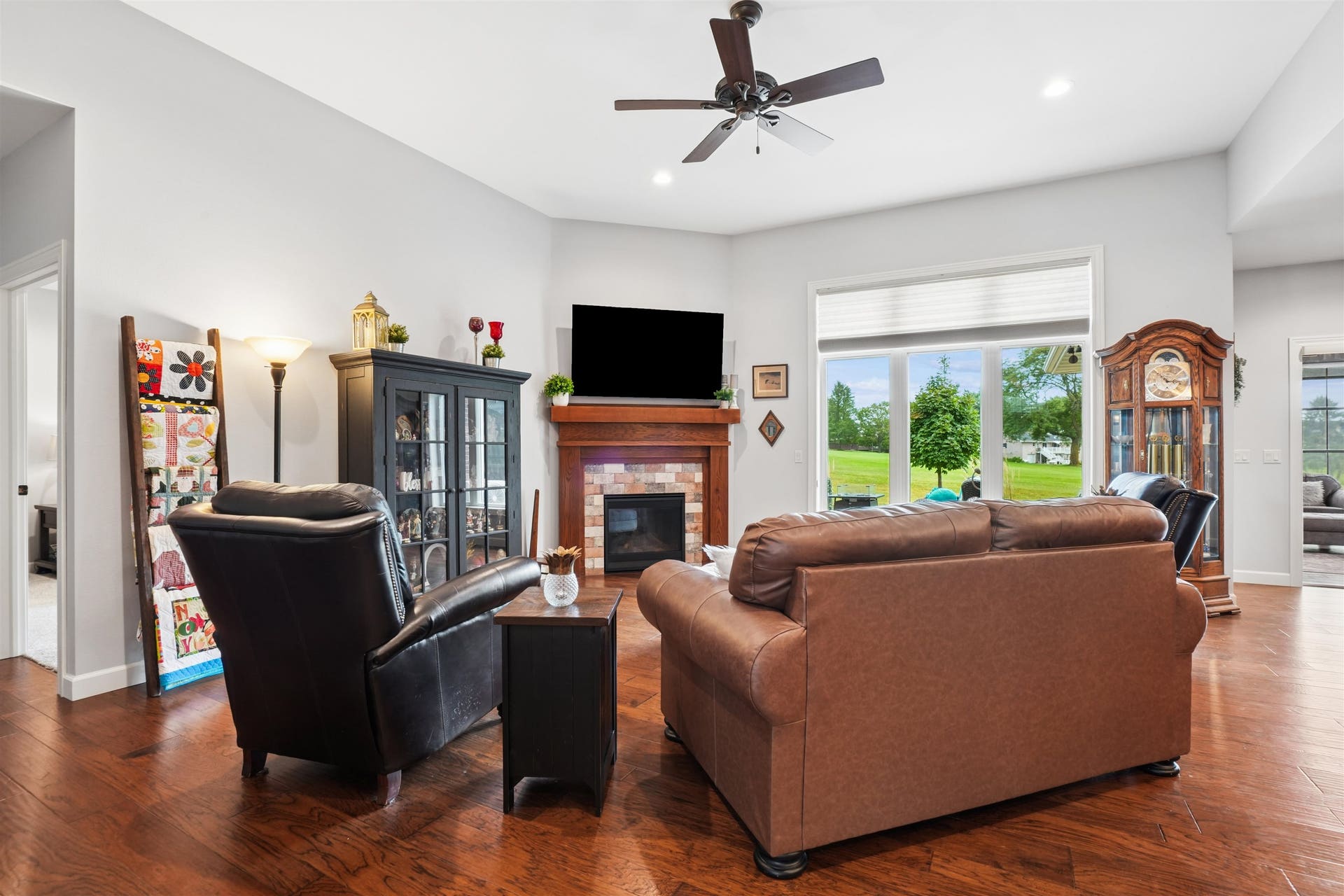 16936 Thunder Ridge Drive, Peosta, IA 52068 16936 Thunder Ridge Drive, Peosta, IA 52068