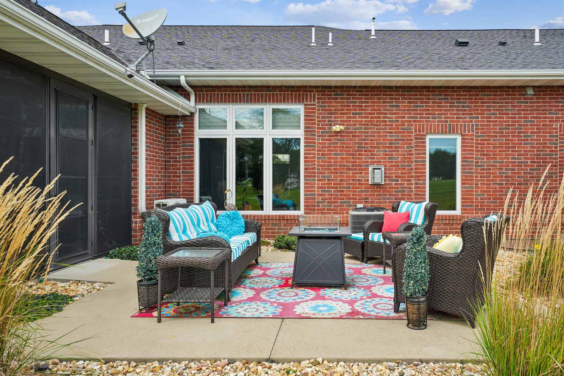 16936 Thunder Ridge Drive, Peosta, IA 52068 16936 Thunder Ridge Drive, Peosta, IA 52068