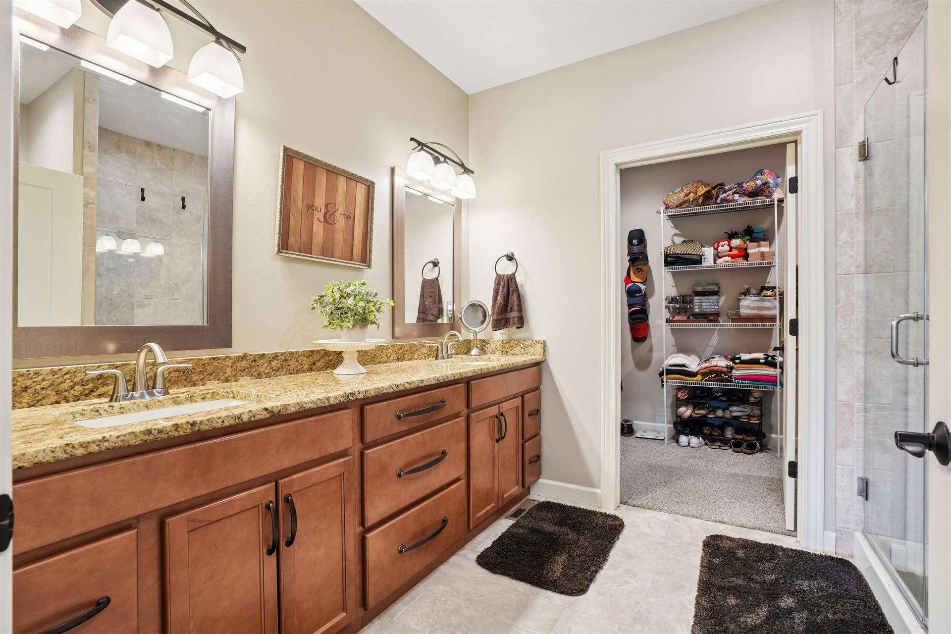 16936 Thunder Ridge Drive, Peosta, IA 52068 16936 Thunder Ridge Drive, Peosta, IA 52068
