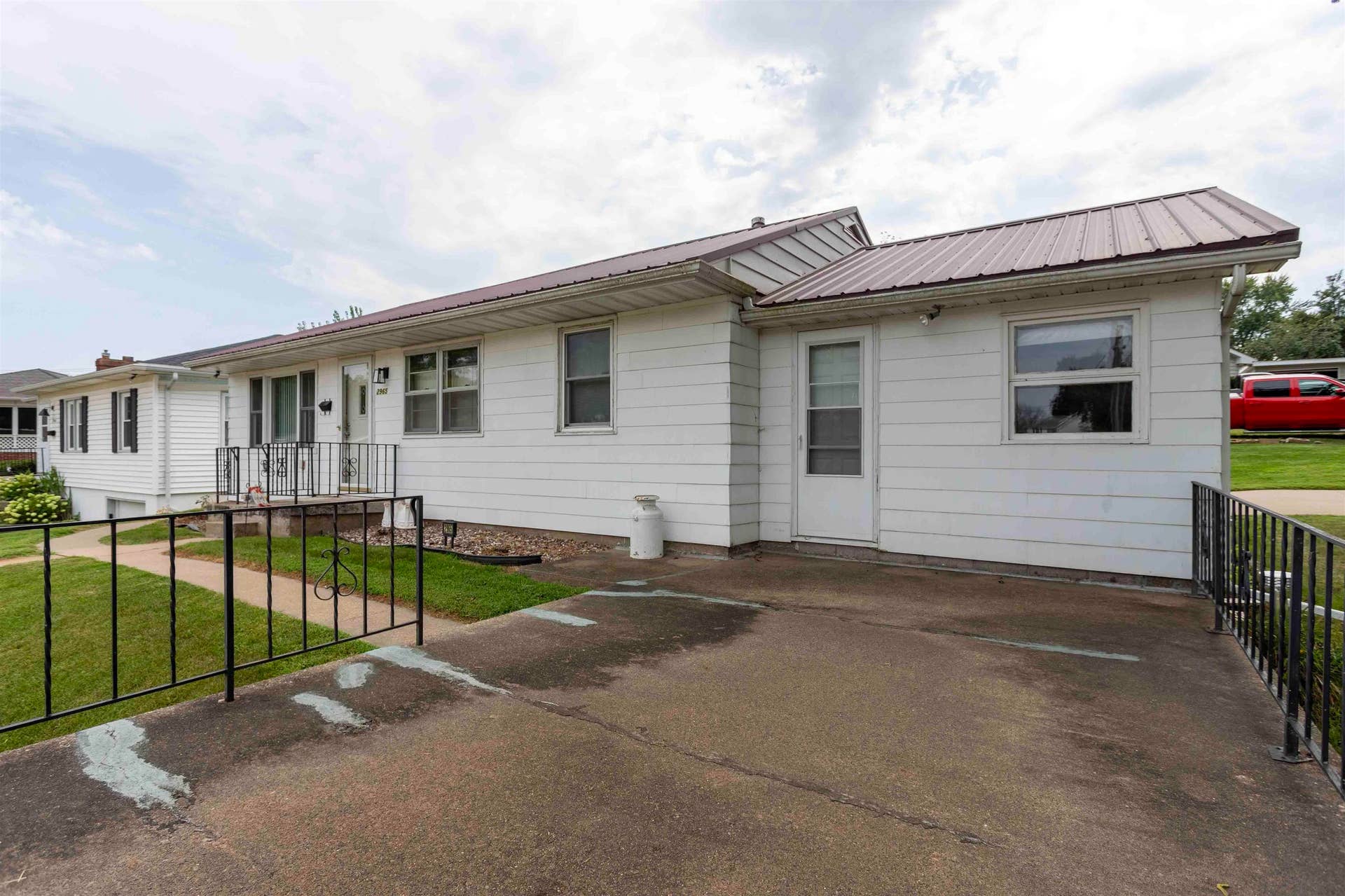 2965 Keokuk Street, Dubuque, IA 52001 2965 Keokuk Street, Dubuque, IA 52001