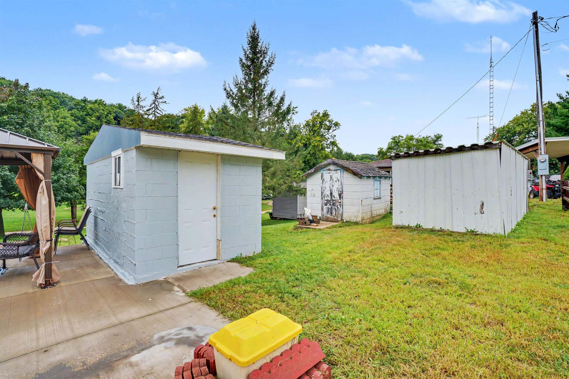9091 River Lane, Dubuque, IA 52003 9091 River Lane, Dubuque, IA 52003