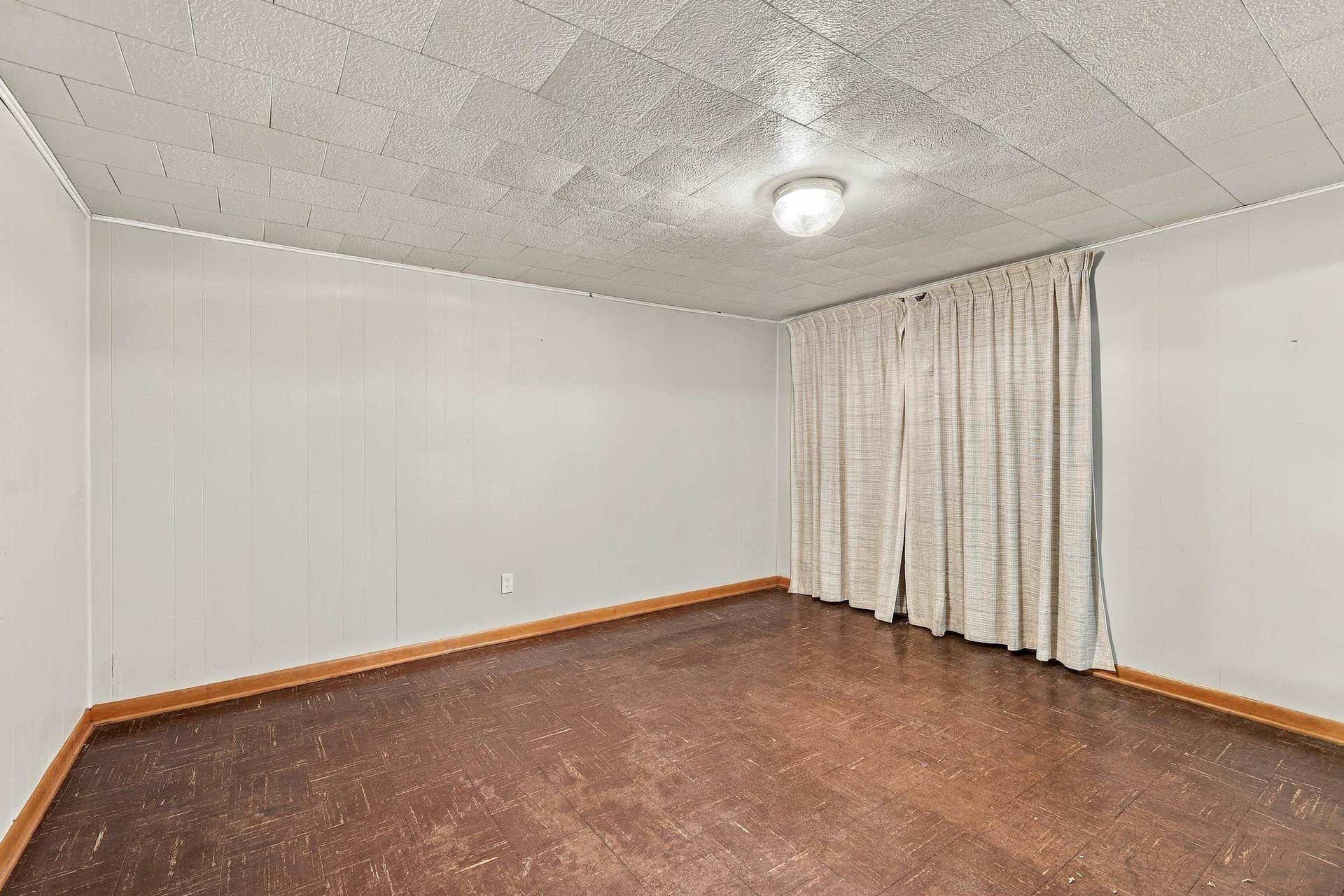 10920 Cascade Drive, Dubuque, IA 52003 10920 Cascade Drive, Dubuque, IA 52003