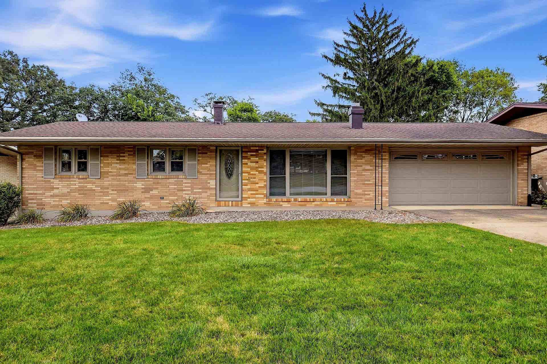 10920 Cascade Drive, Dubuque, IA 52003 10920 Cascade Drive, Dubuque, IA 52003