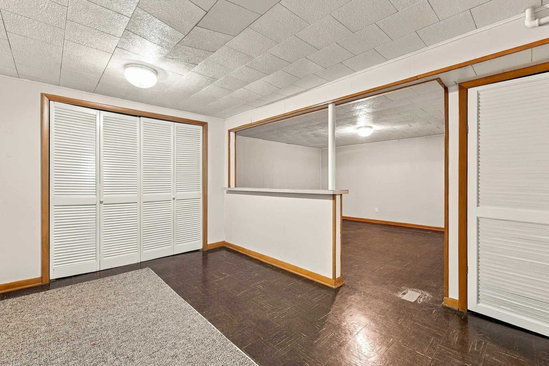 10920 Cascade Drive, Dubuque, IA 52003 10920 Cascade Drive, Dubuque, IA 52003