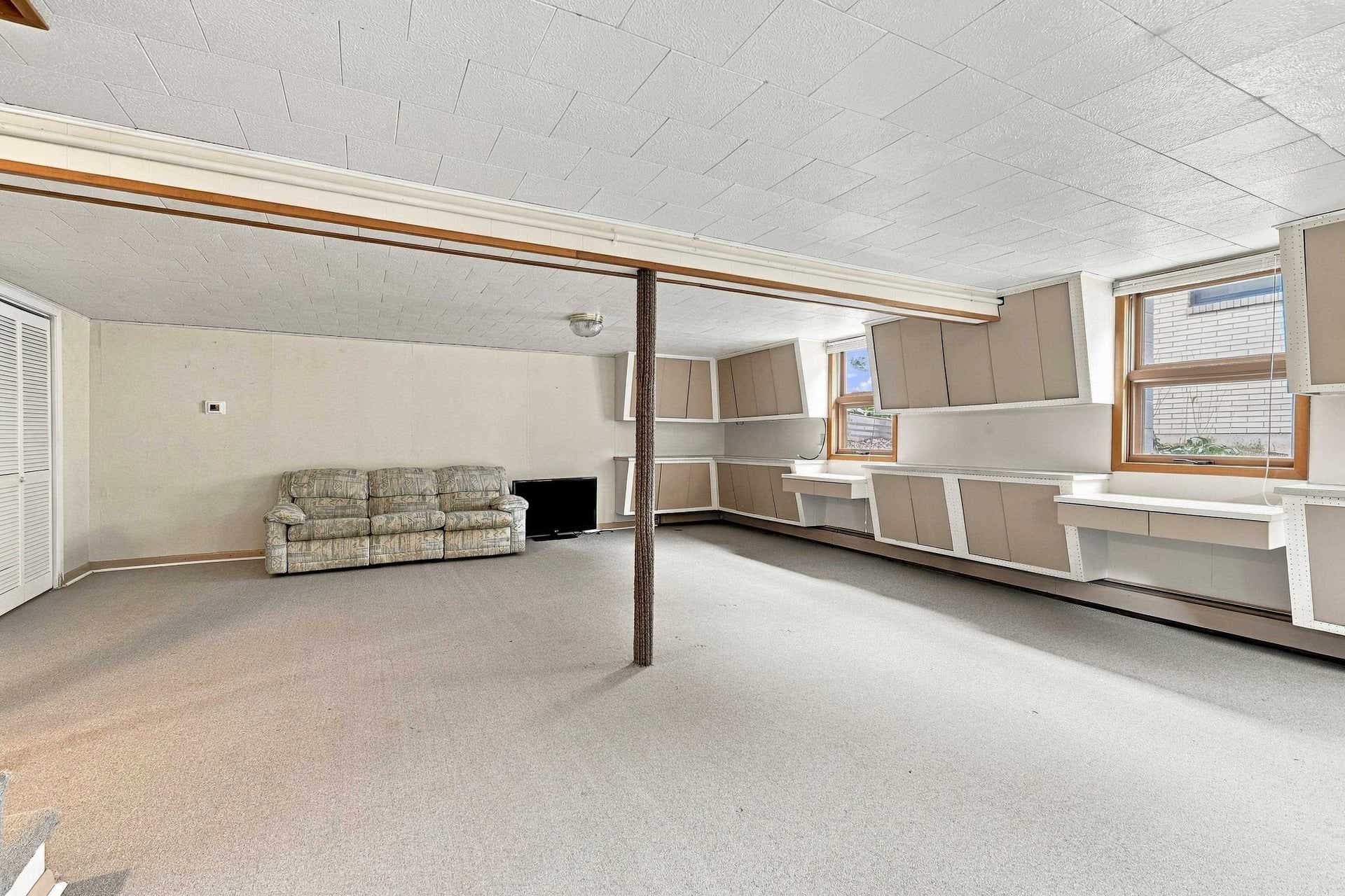10920 Cascade Drive, Dubuque, IA 52003 10920 Cascade Drive, Dubuque, IA 52003