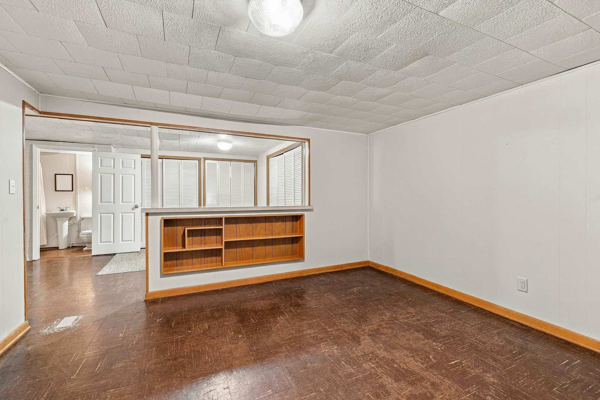 10920 Cascade Drive, Dubuque, IA 52003 10920 Cascade Drive, Dubuque, IA 52003