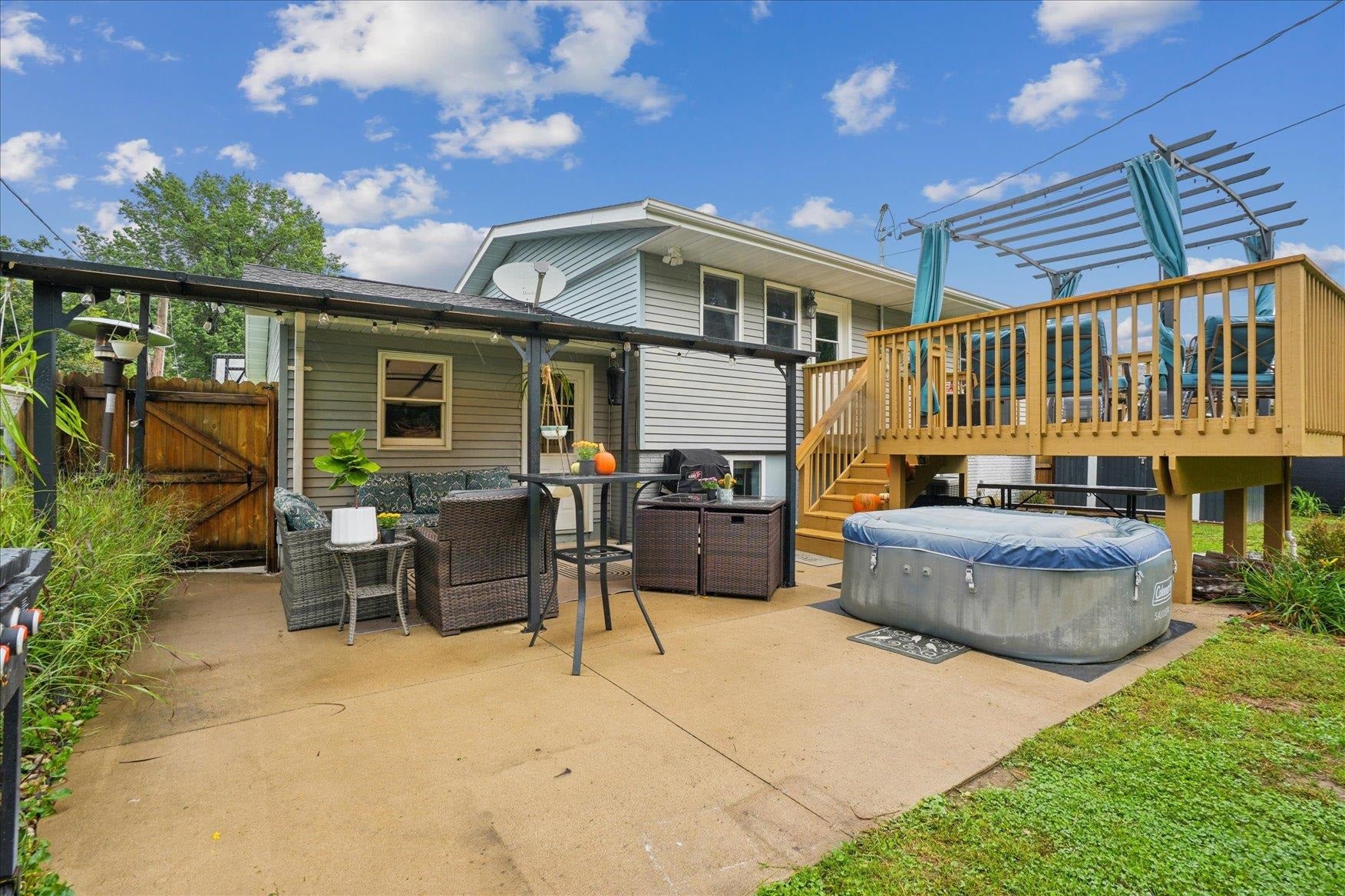 3522 Keymeer Drive, Dubuque, IA 52002 3522 Keymeer Drive, Dubuque, IA 52002