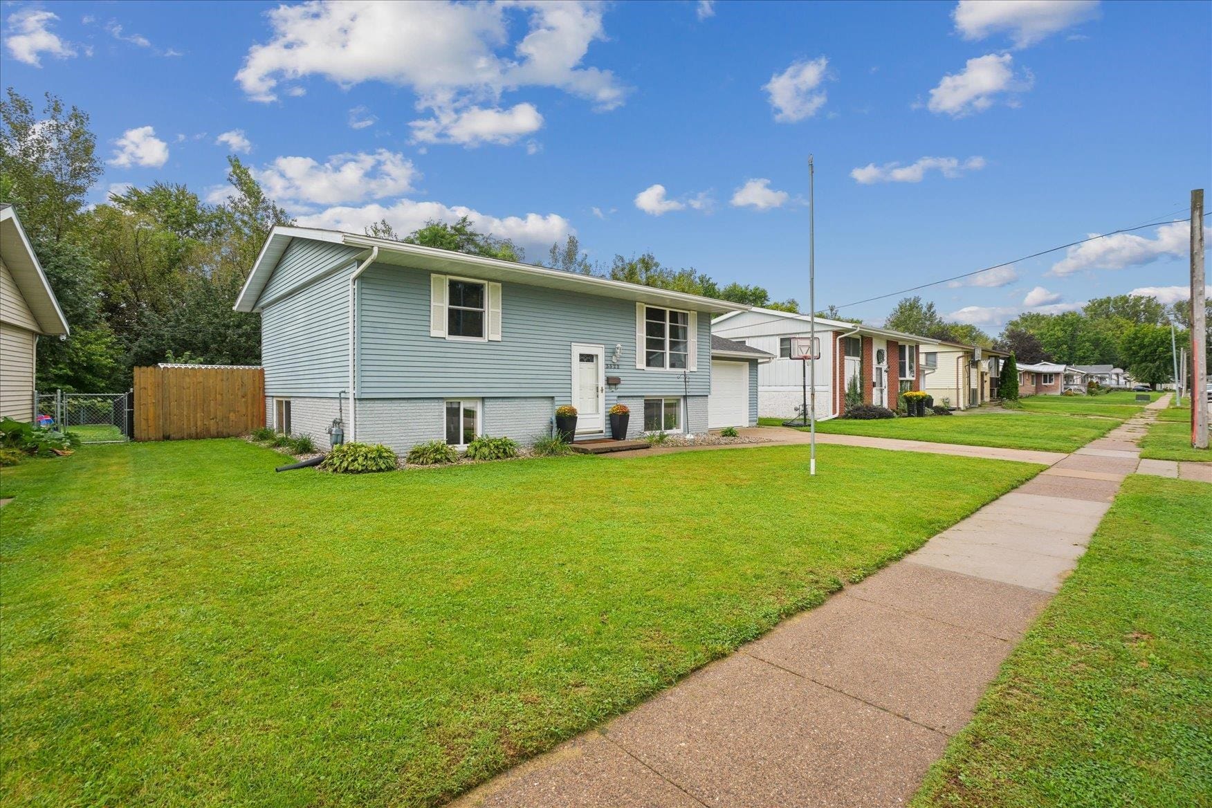 3522 Keymeer Drive, Dubuque, IA 52002 3522 Keymeer Drive, Dubuque, IA 52002