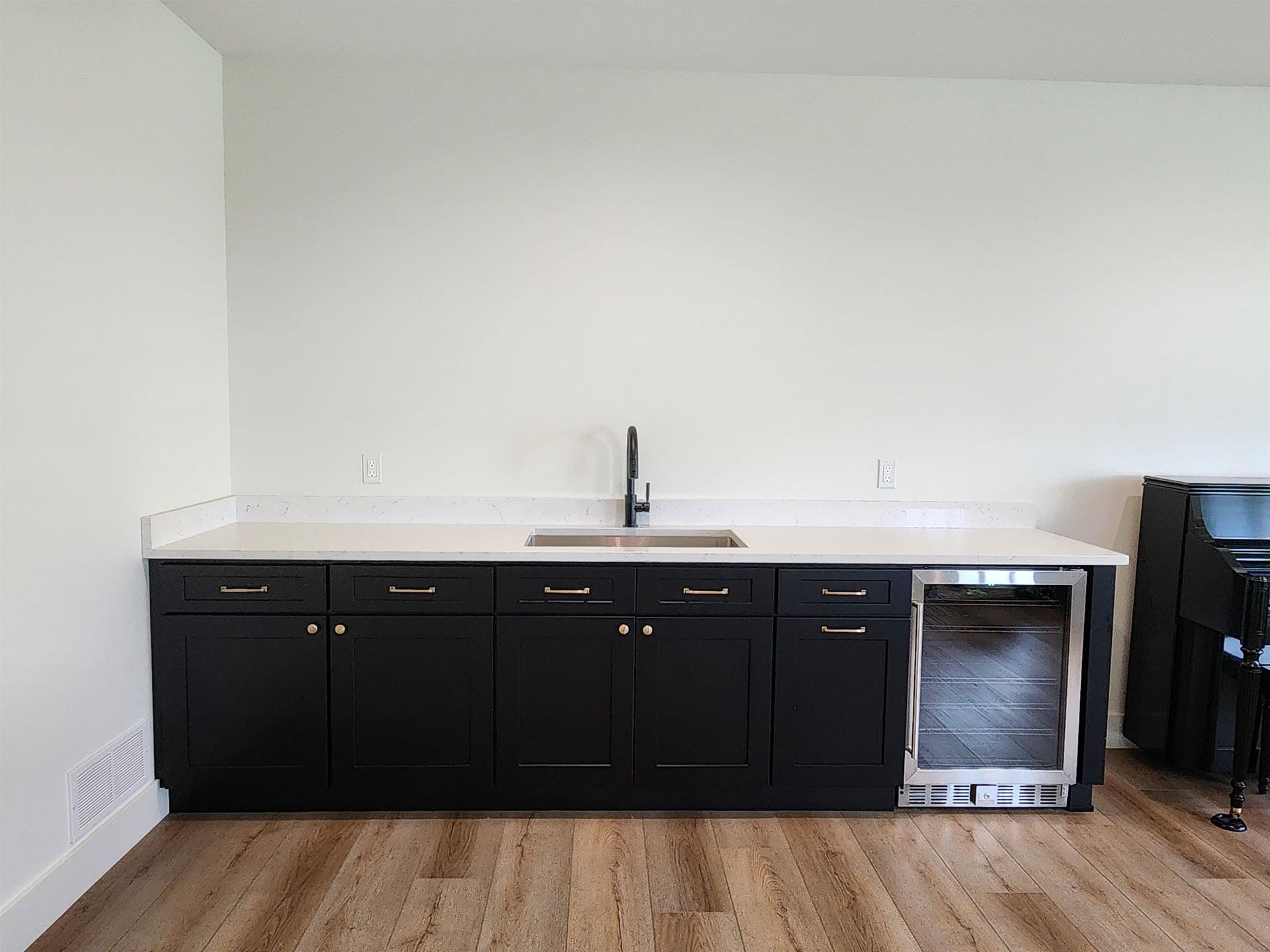 383 Gavin Circle, Peosta, IA 52068 383 Gavin Circle, Peosta, IA 52068