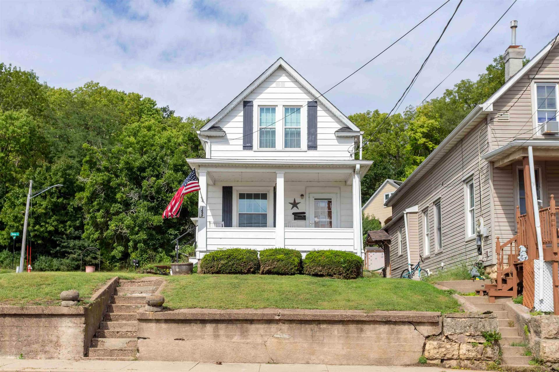 1499 Prescott Street, Dubuque, IA 52001 1499 Prescott Street, Dubuque, IA 52001