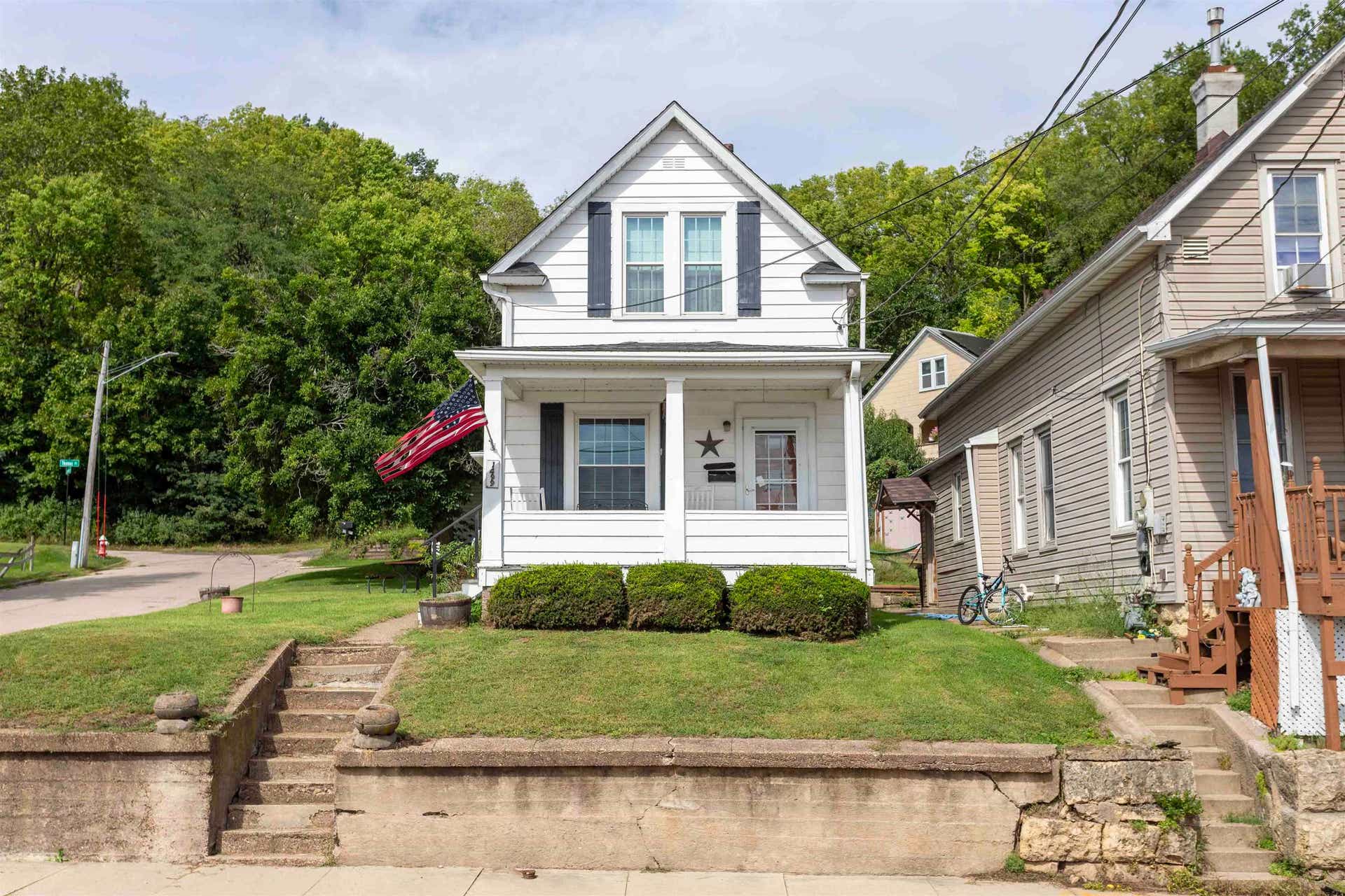 1499 Prescott Street, Dubuque, IA 52001 1499 Prescott Street, Dubuque, IA 52001